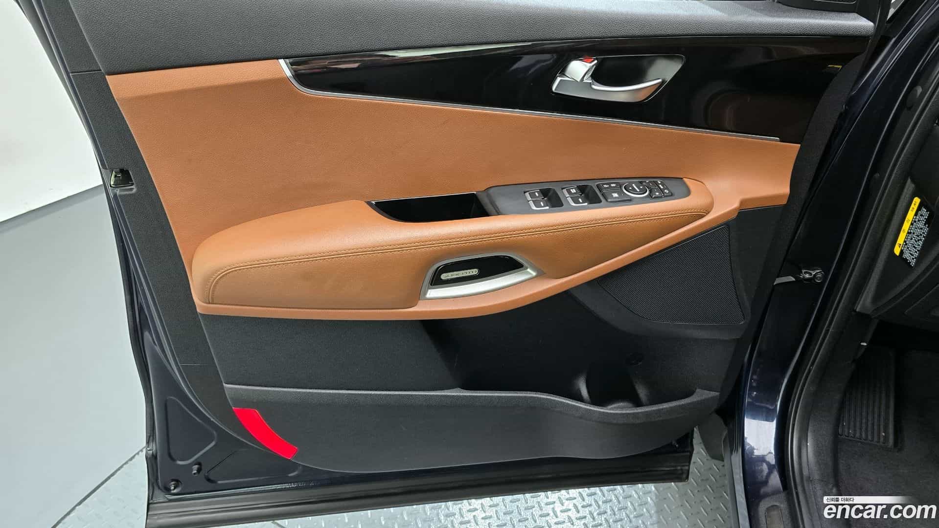 Sorento Kia 2019.5-INNER-034