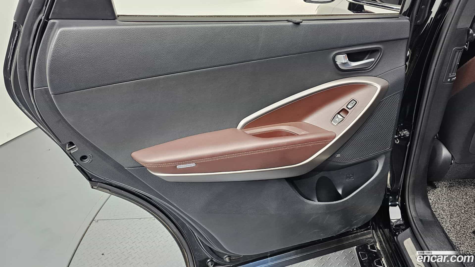 Maxcruz Hyundai 2017.3-INNER-035