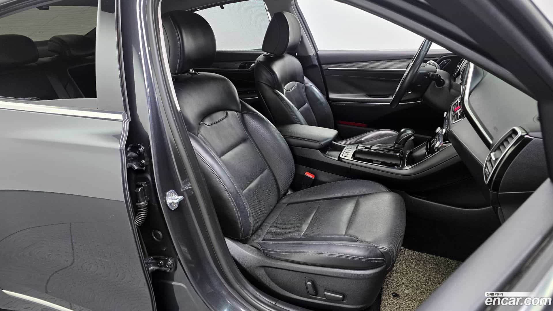 Grandeur Hyundai 2016.10-INNER-036