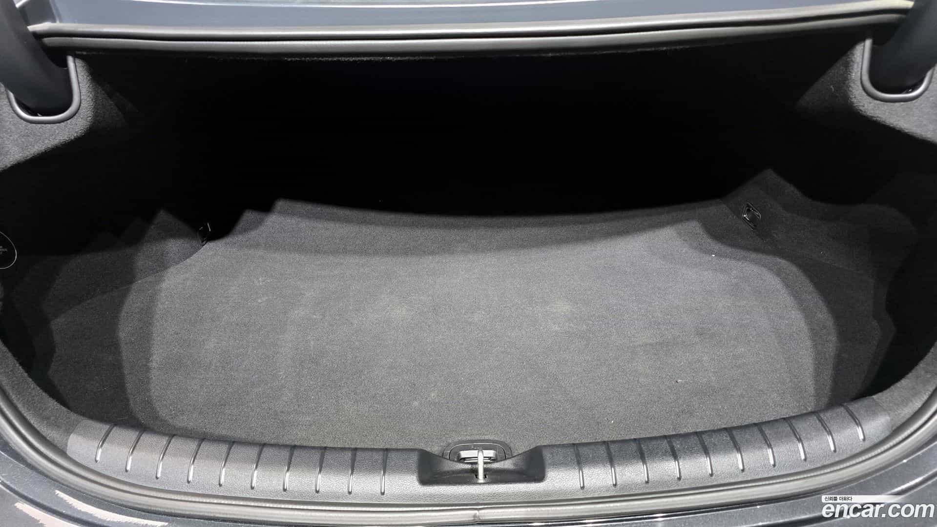 Grandeur Hyundai 2016.10-OPTION-043