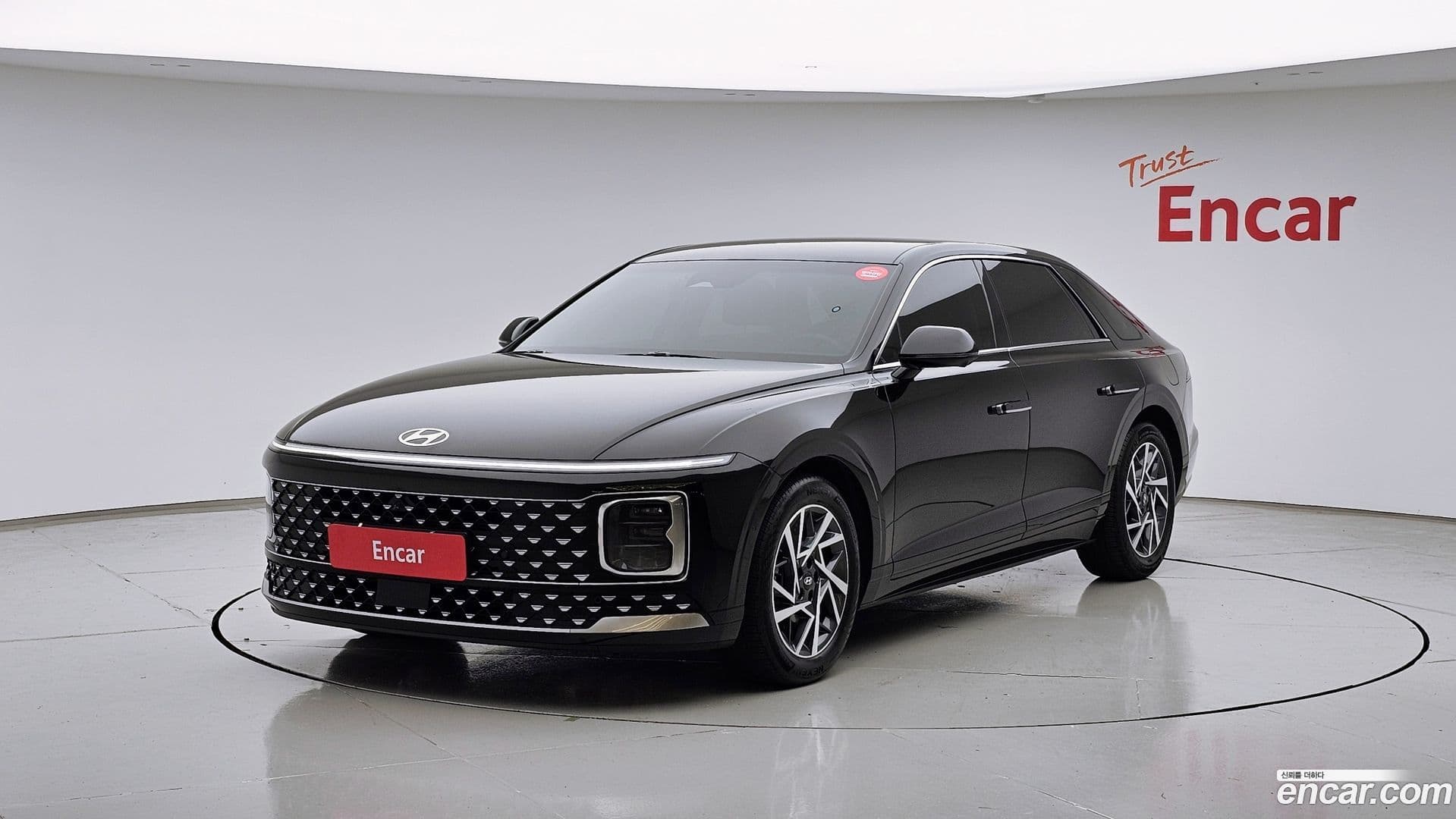 Main__Slider__Photo:Grandeur Hyundai 2024.3-0