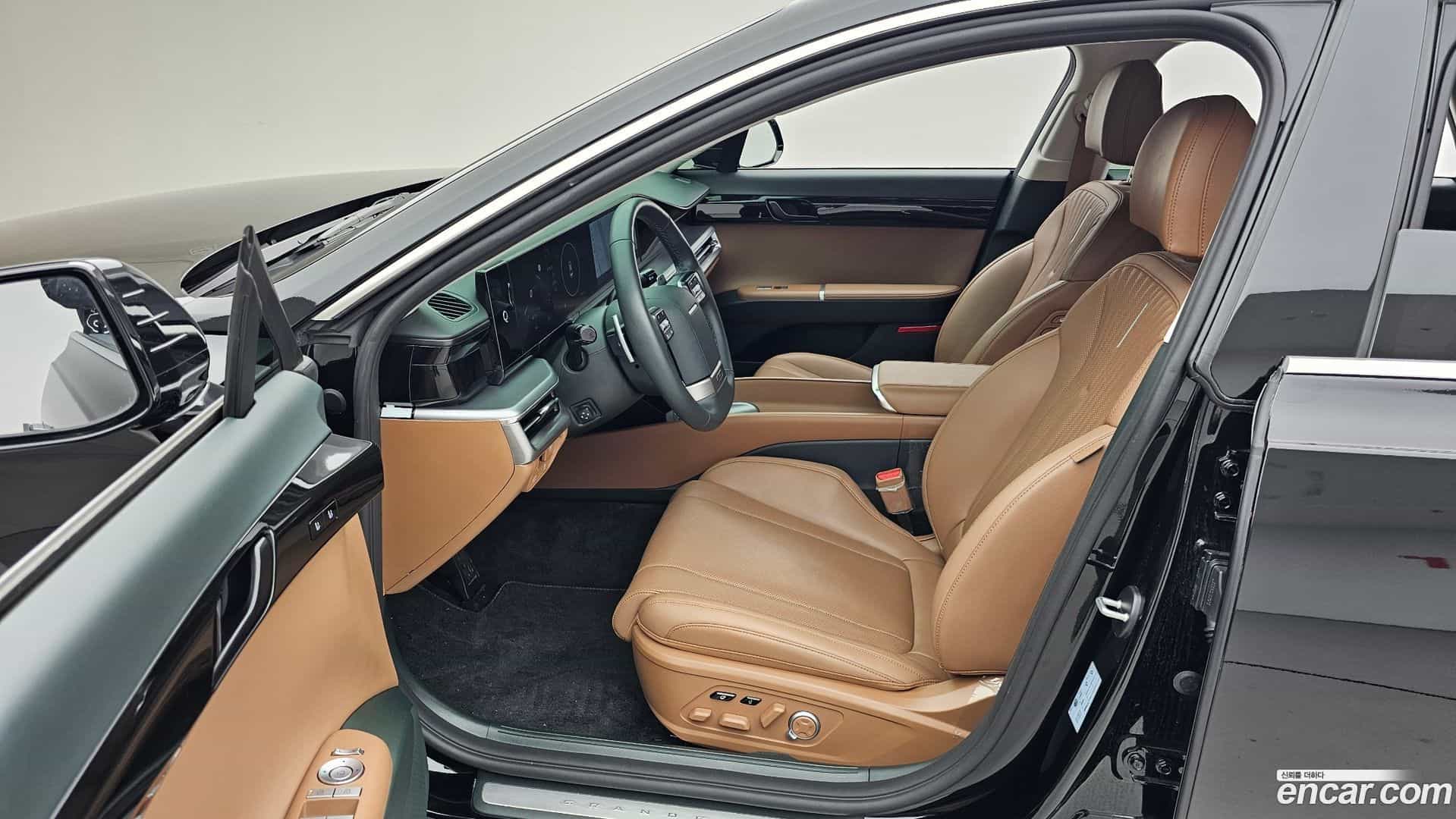 Grandeur Hyundai 2024.3-INNER-010