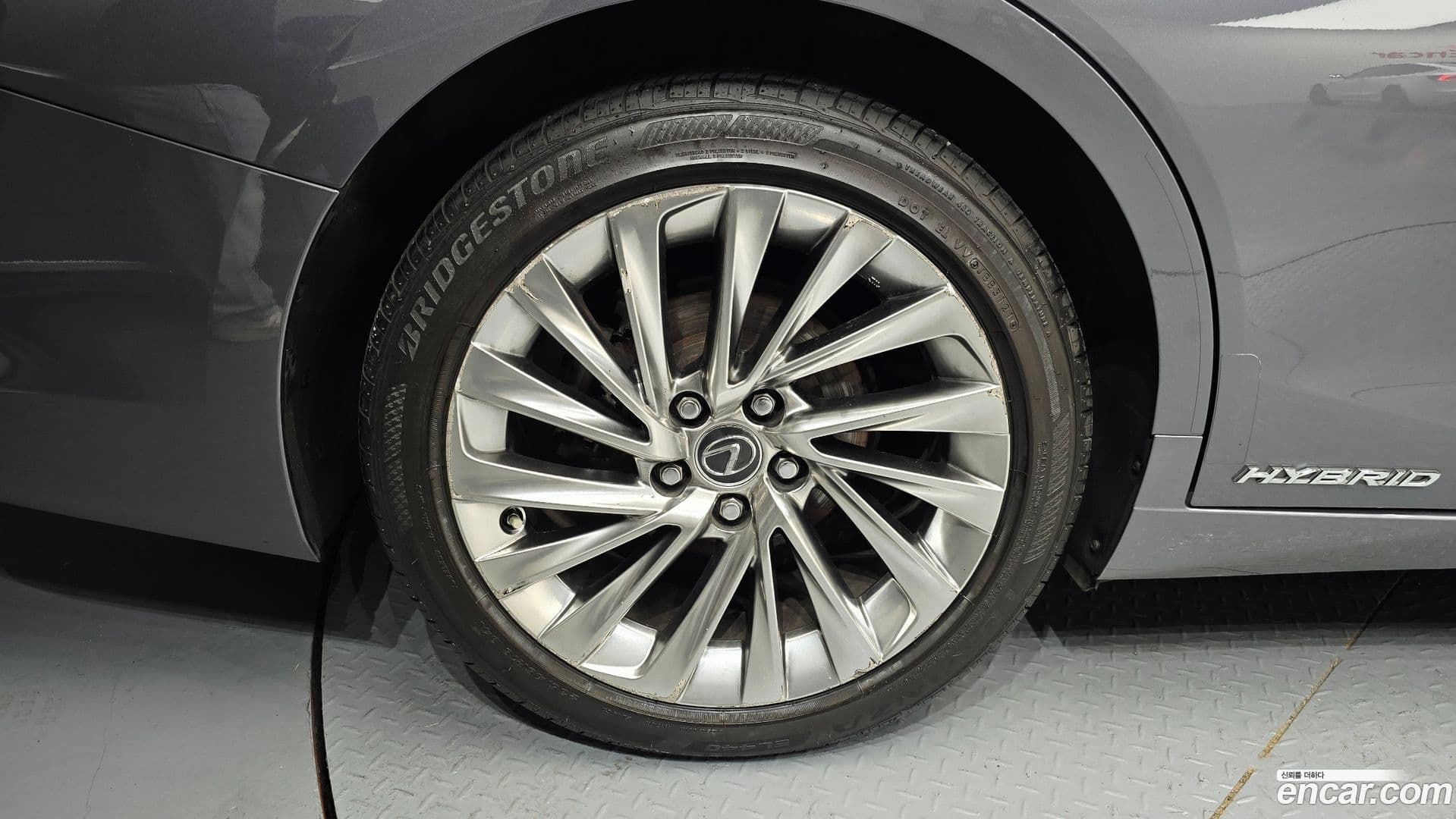 Main__Slider__Photo:ES Lexus 2019.4-20