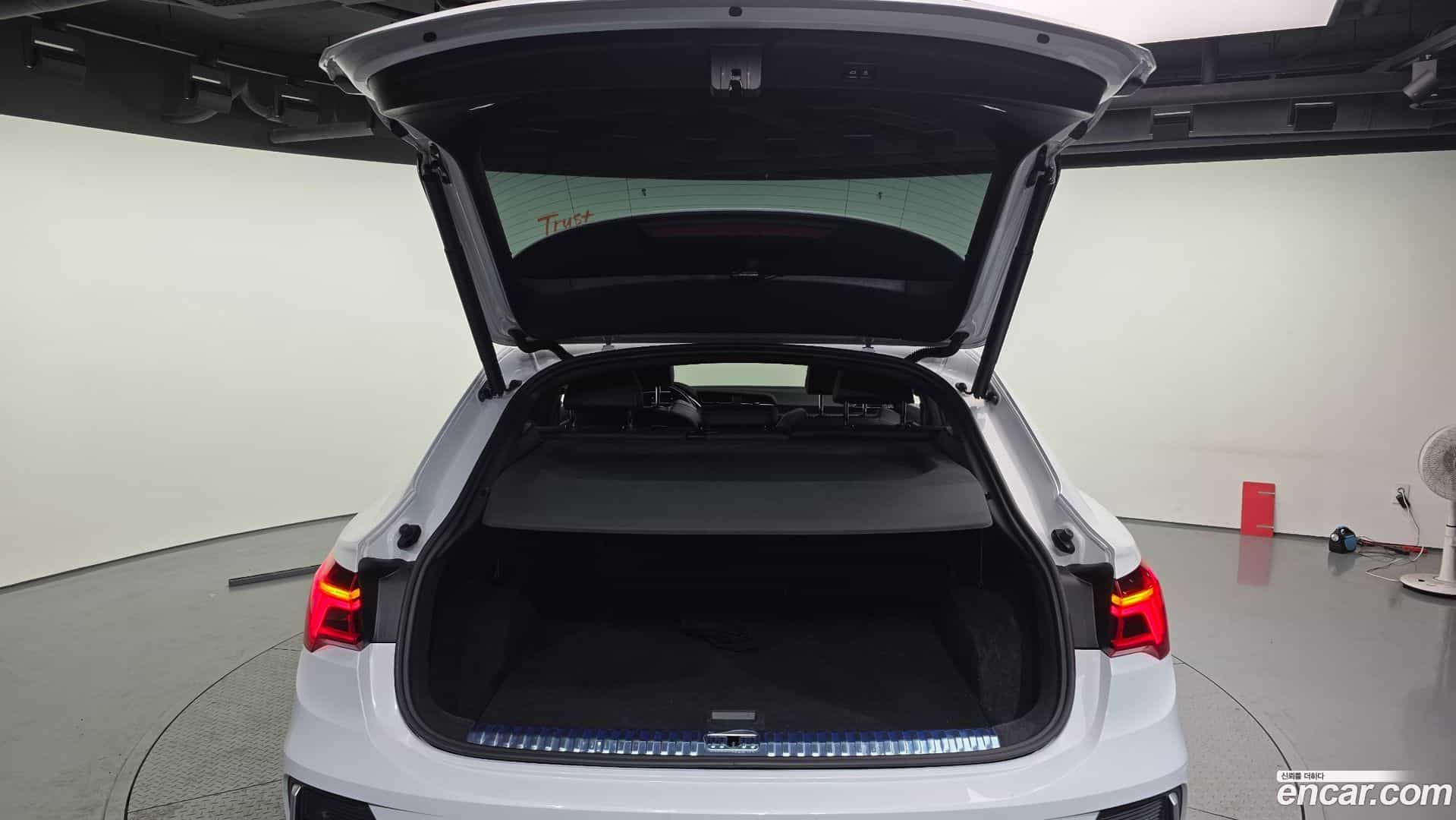 Q3 Audi 2022.4-OPTION-024
