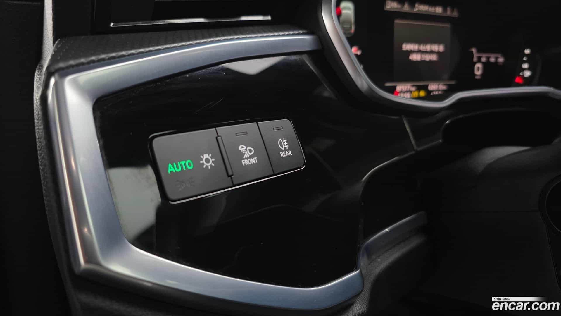 Q3 Audi 2022.4-OPTION-042