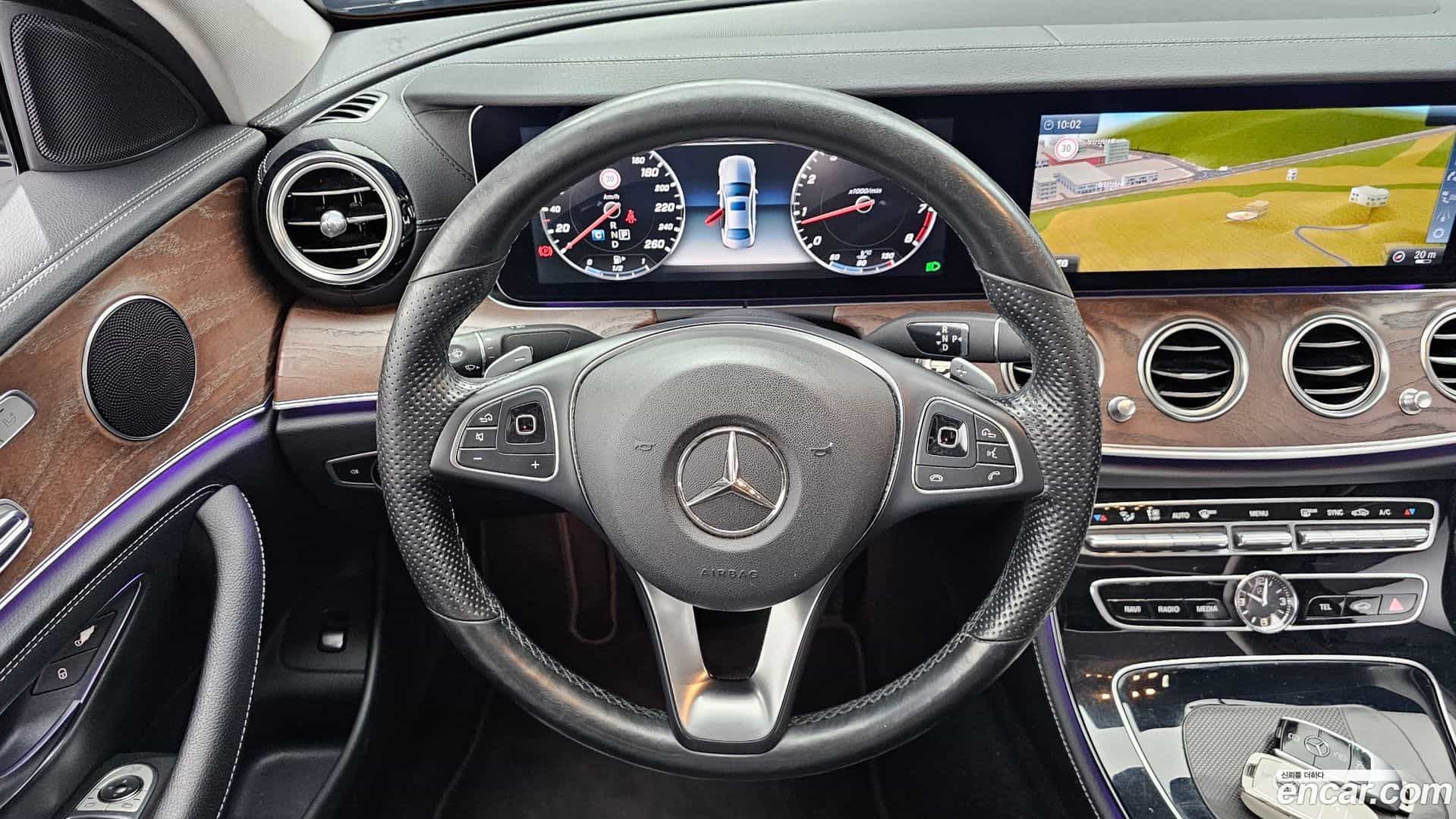 E-Class Mercedes-Benz 2016.8-OPTION-017