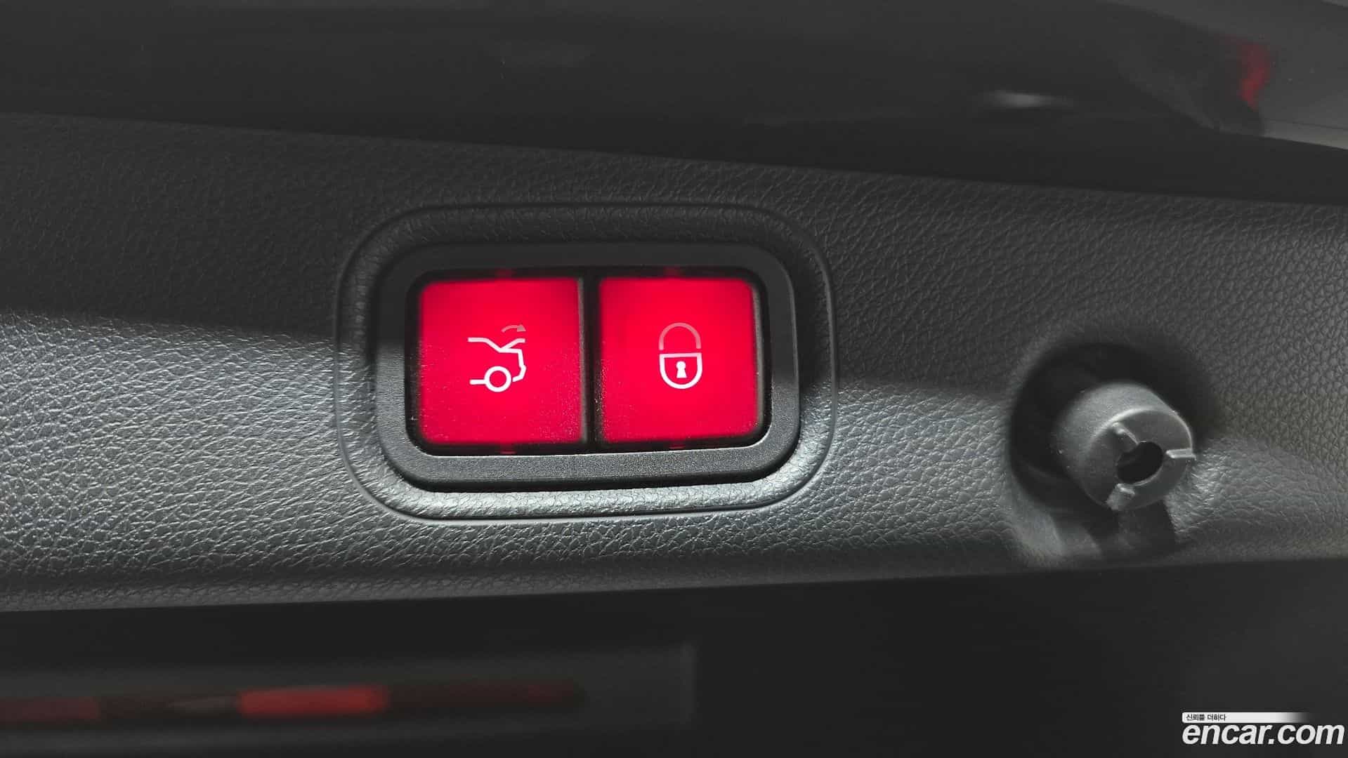 E-Class Mercedes-Benz 2016.8-OPTION-023