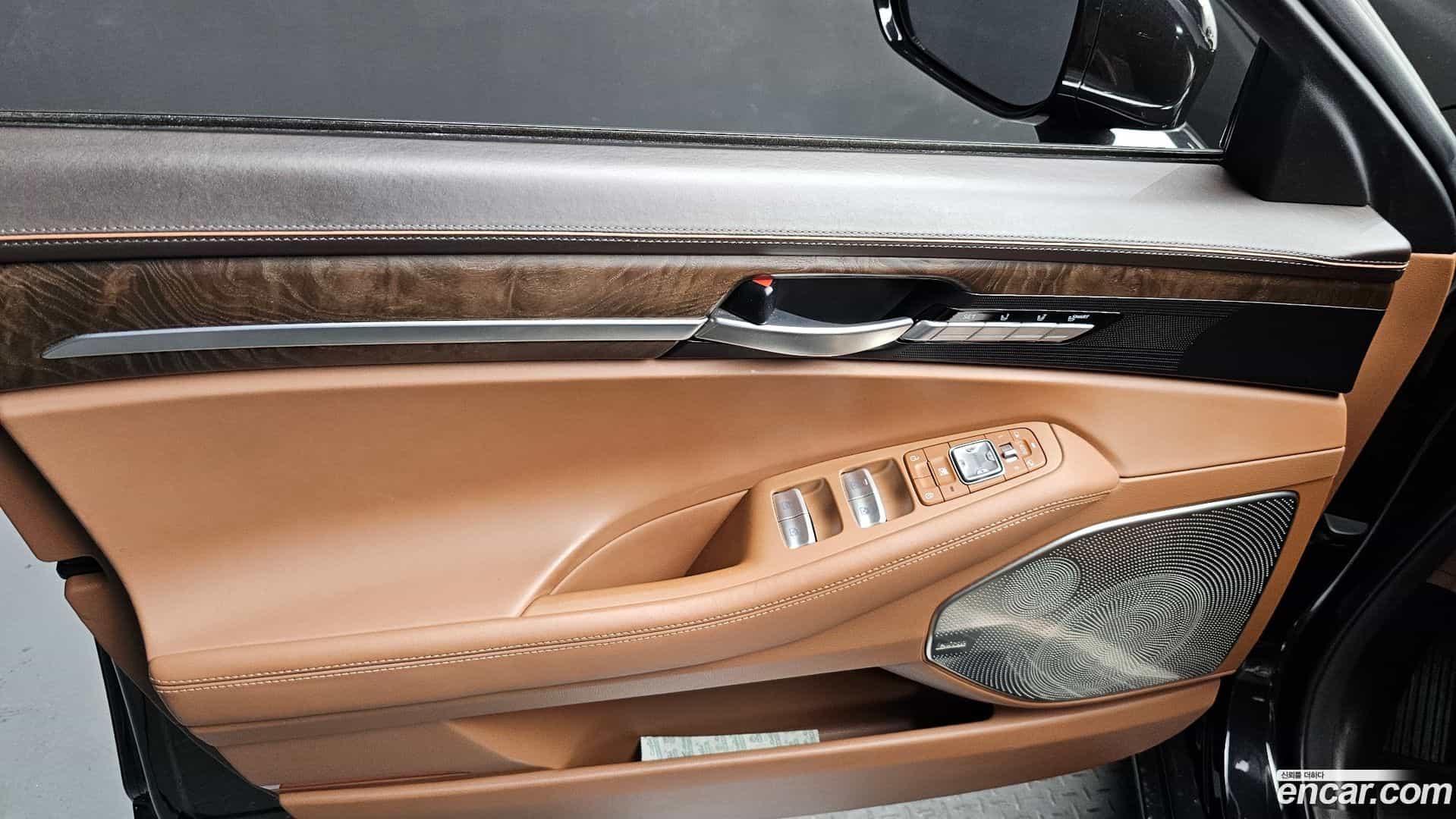 G90 Genesis 2019.2-INNER-034