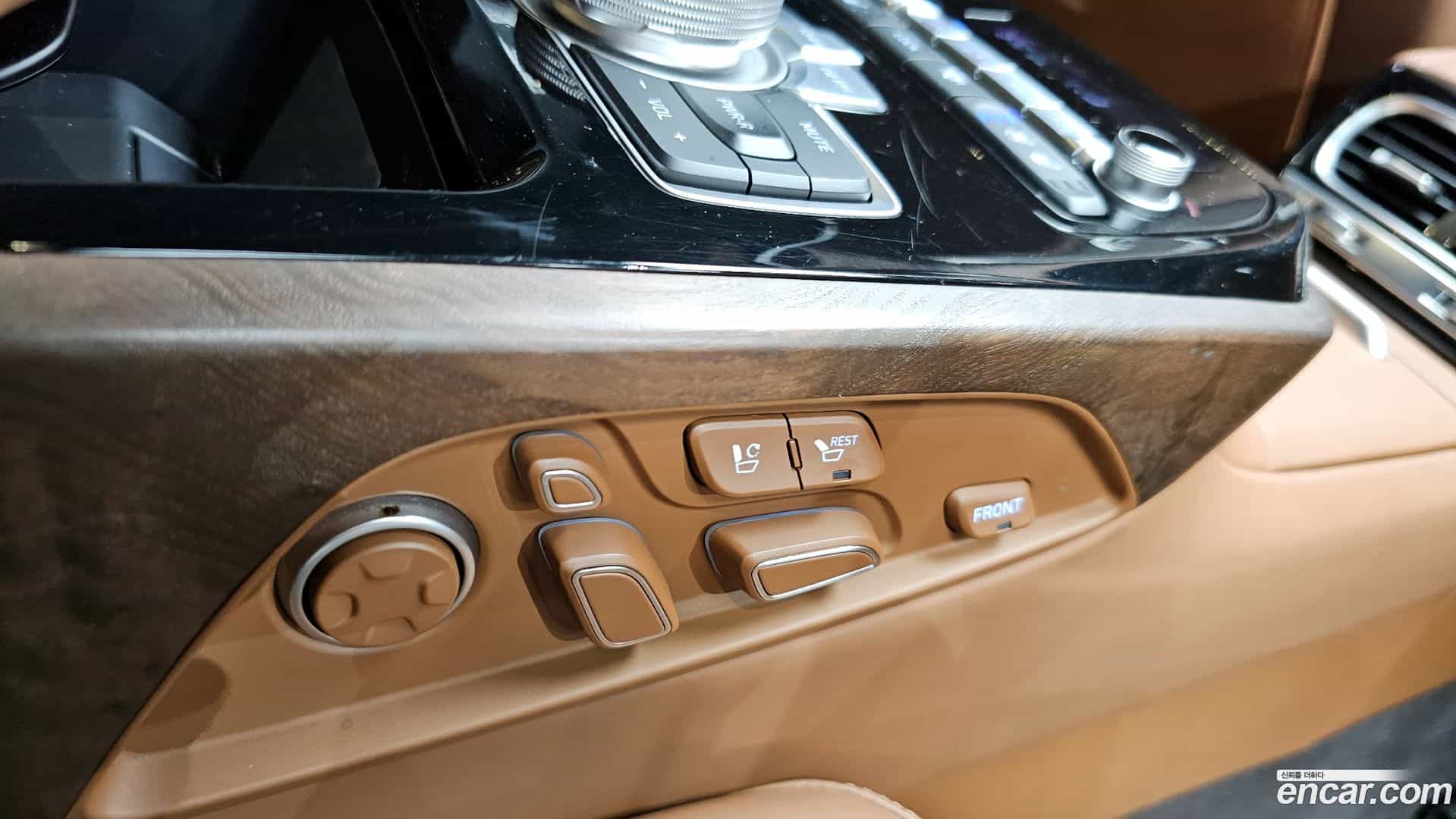 G90 Genesis 2019.2-OPTION-040