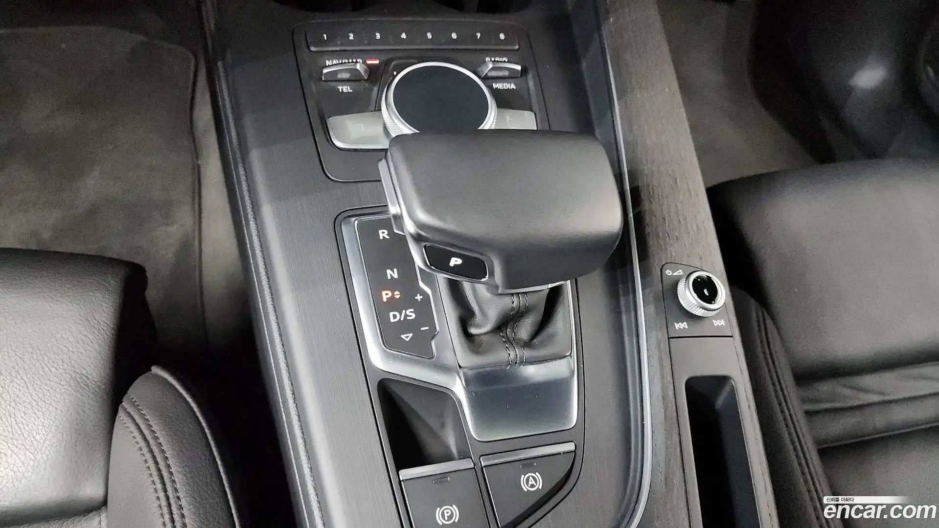 A4 Audi 2019.11-INNER-009