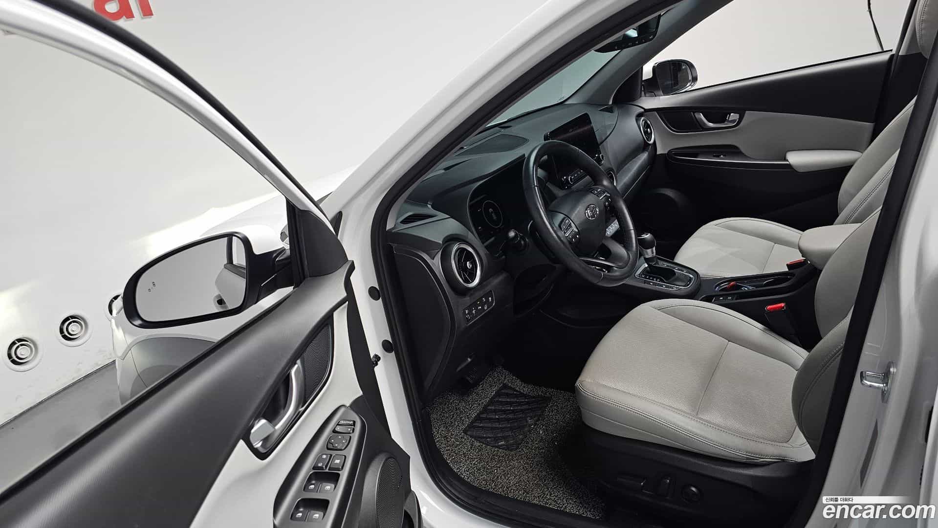 Kona Hyundai 2021.4-INNER-010