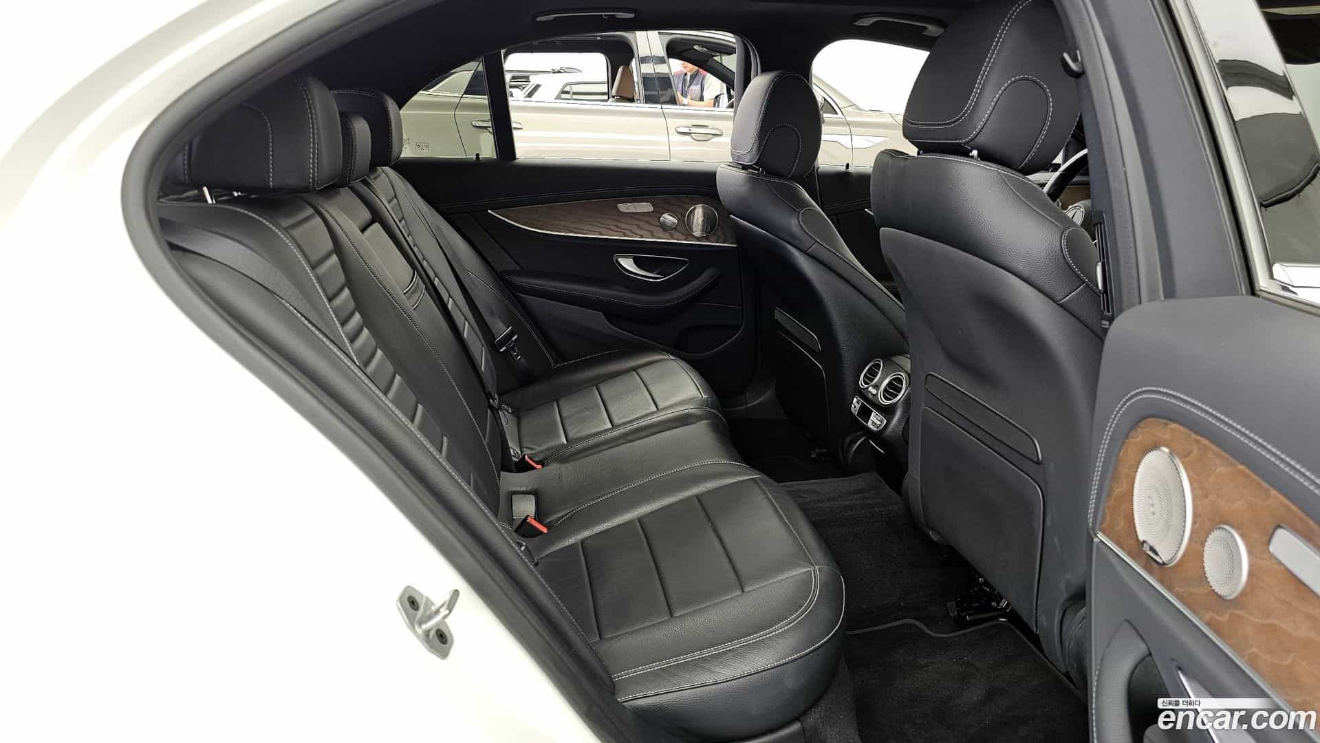 E-Class Mercedes-Benz 2021.3-OPTION-016
