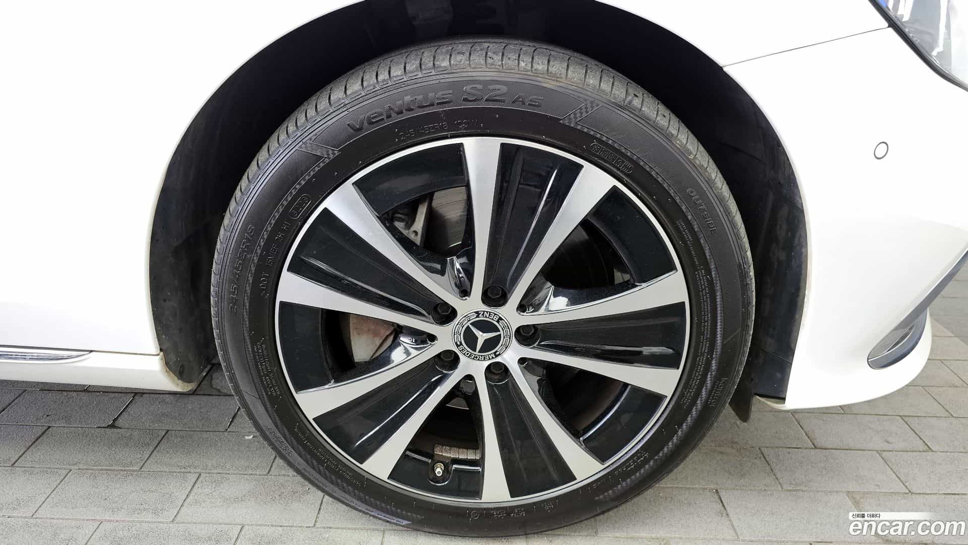 E-Class Mercedes-Benz 2021.3-OUTER-031