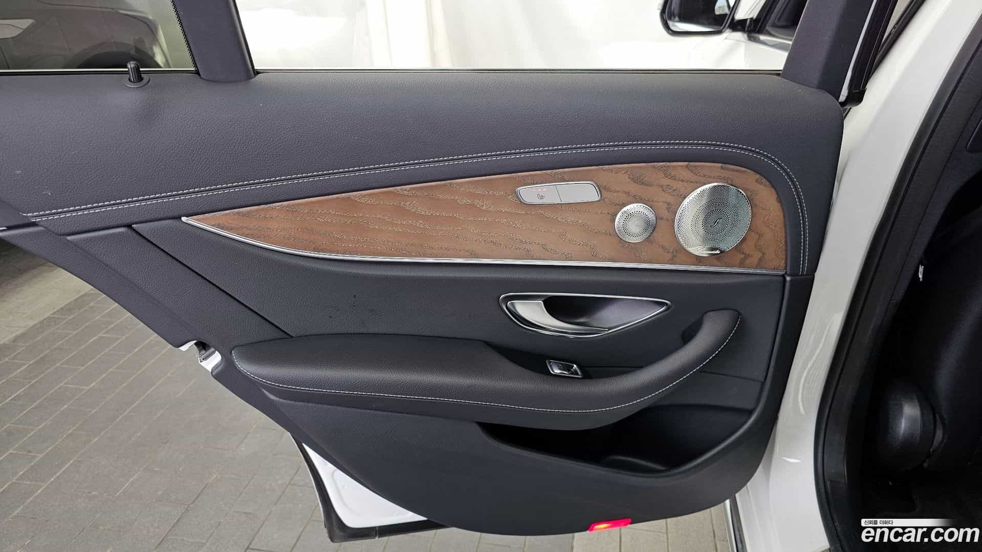 E-Class Mercedes-Benz 2021.3-INNER-035