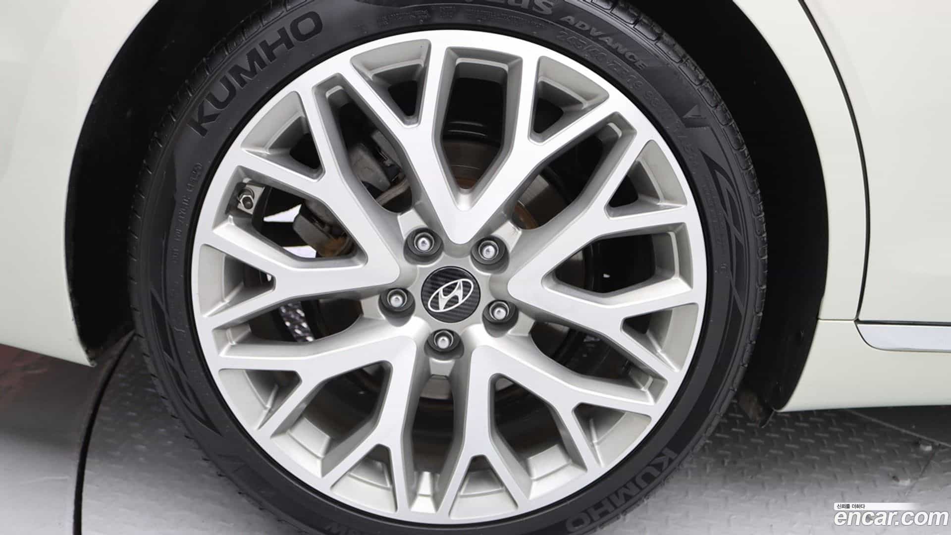 Grandeur Hyundai 2019.11-INNER-010
