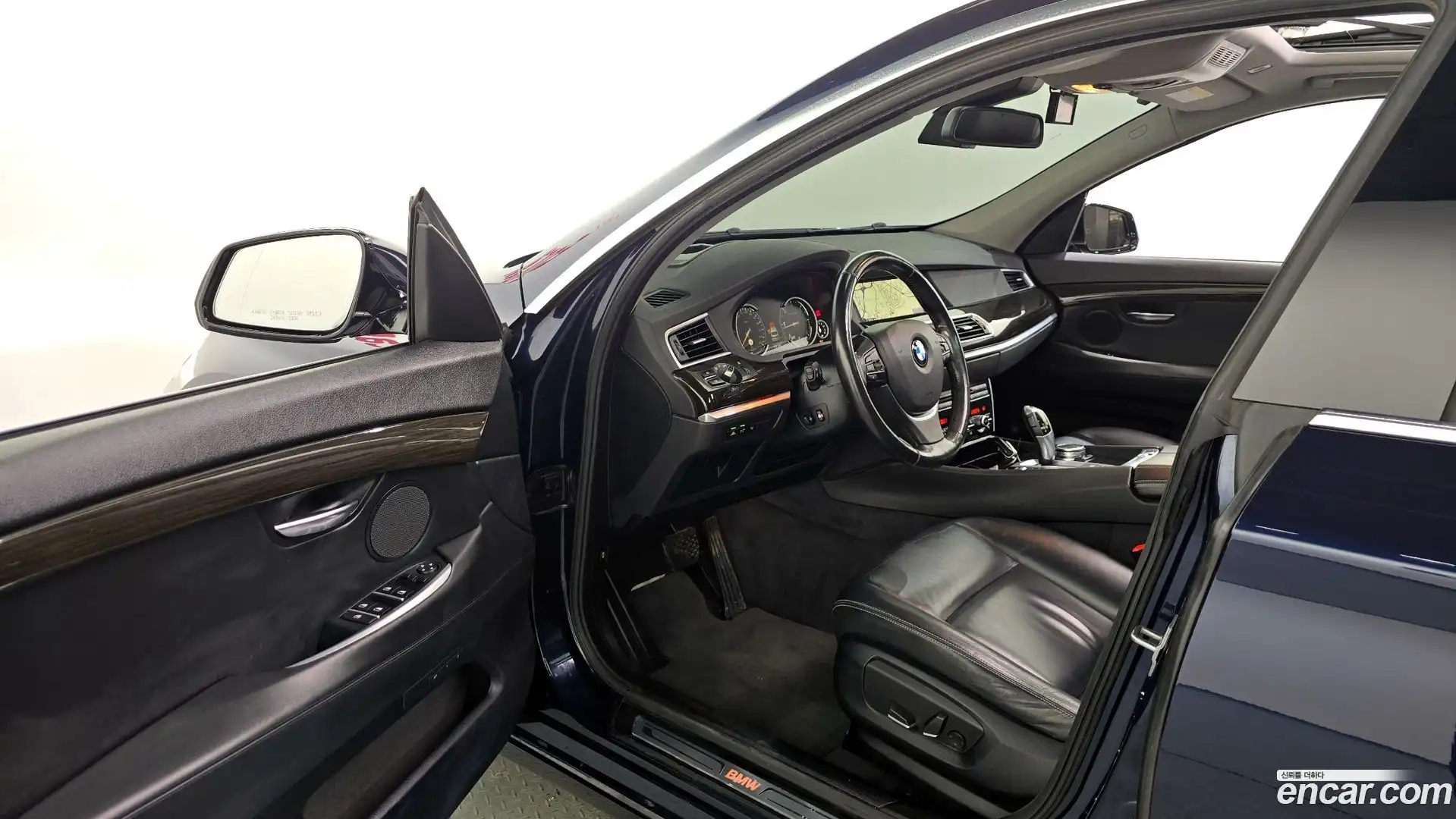 Gran Turismo BMW 2017.2-INNER-010