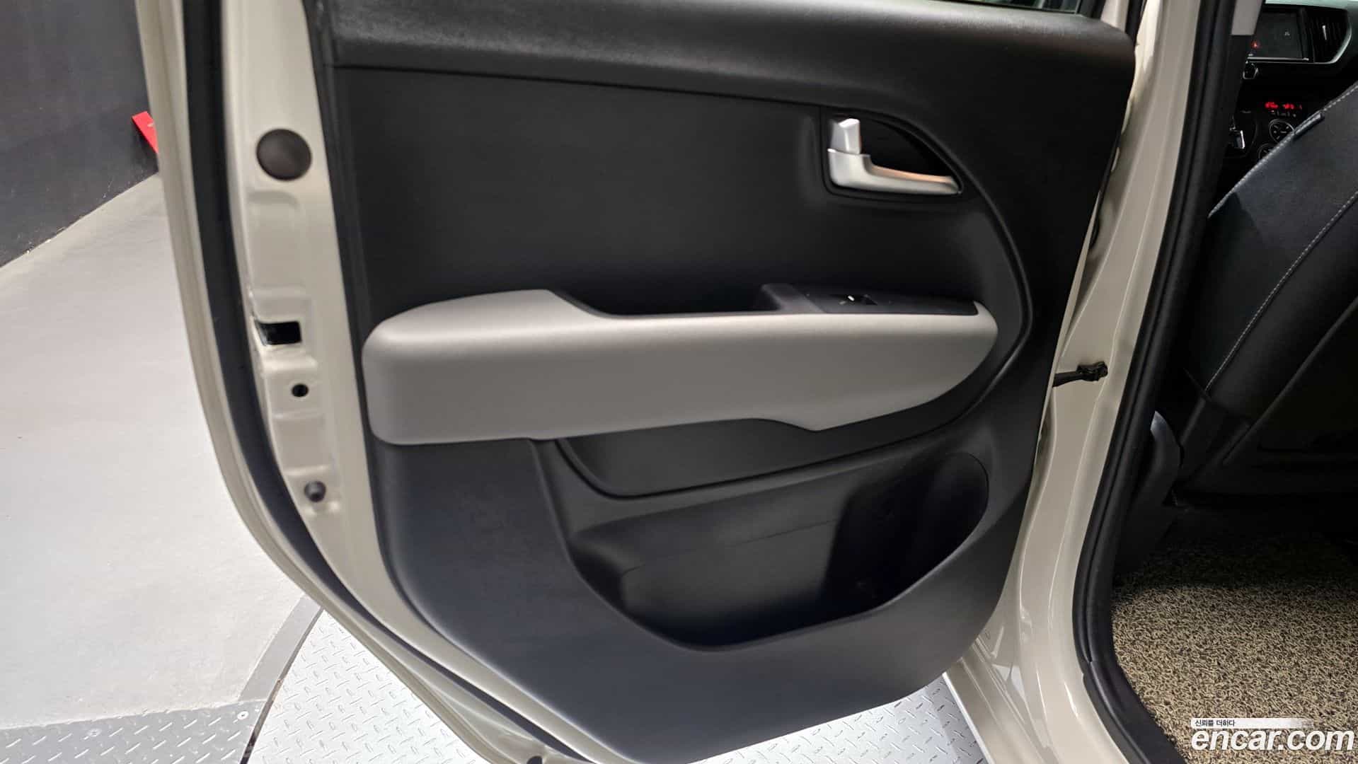 RAY Kia 2022.8-INNER-035