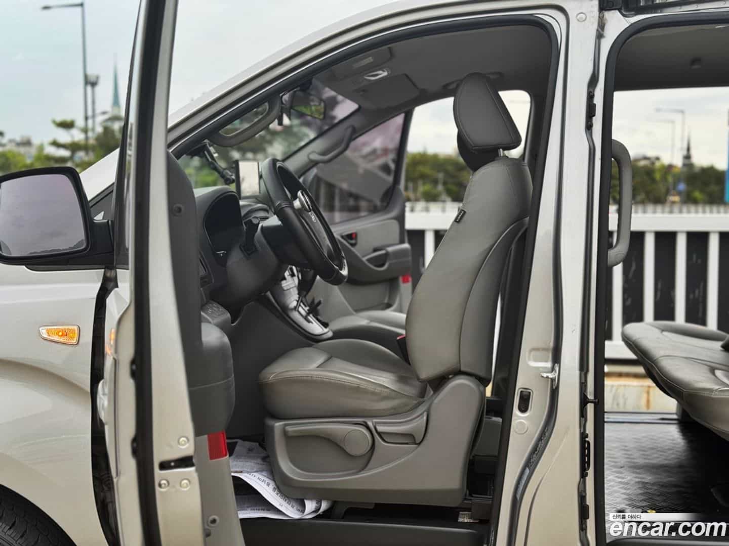 Starex Hyundai 2018.4-OPTION-022