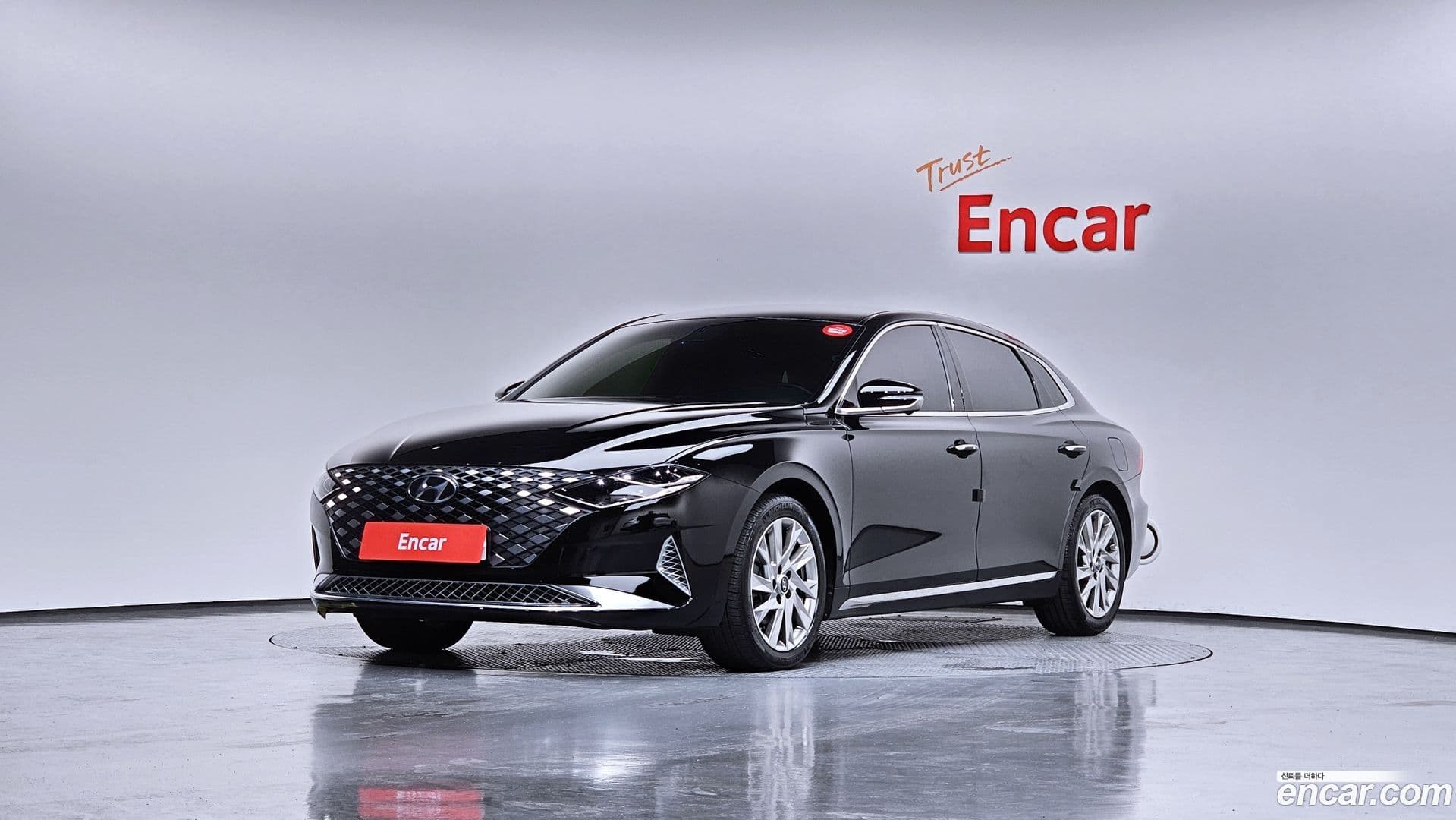 Main__Slider__Photo:Grandeur Hyundai 2022.5-0