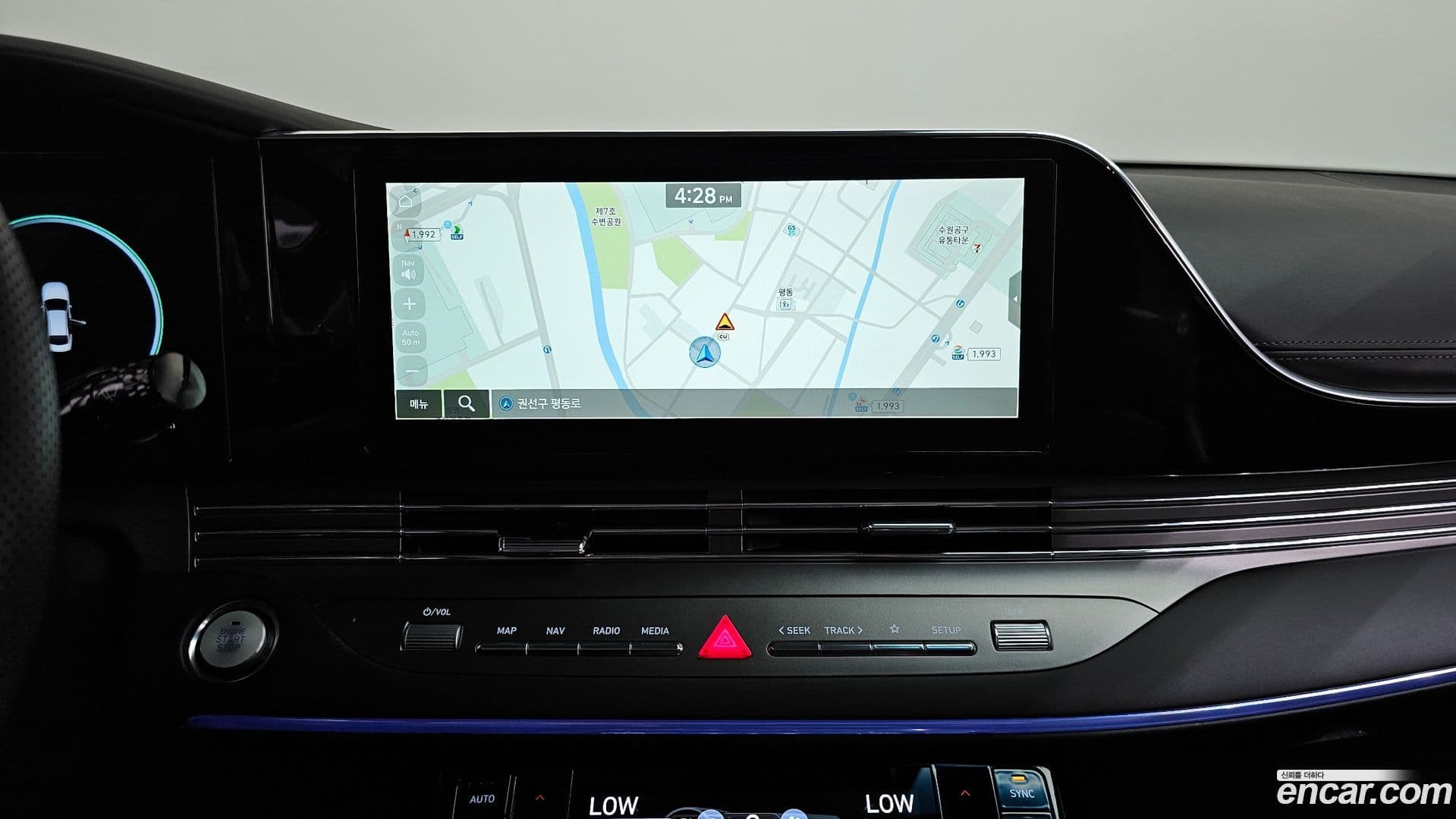 Main__Slider__Photo:Grandeur Hyundai 2022.5-11