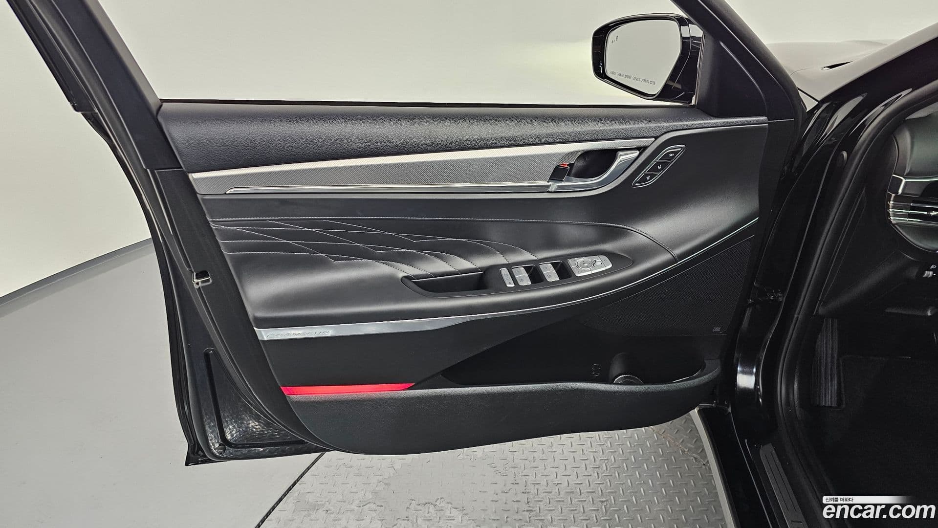 Main__Slider__Photo:Grandeur Hyundai 2022.5-23