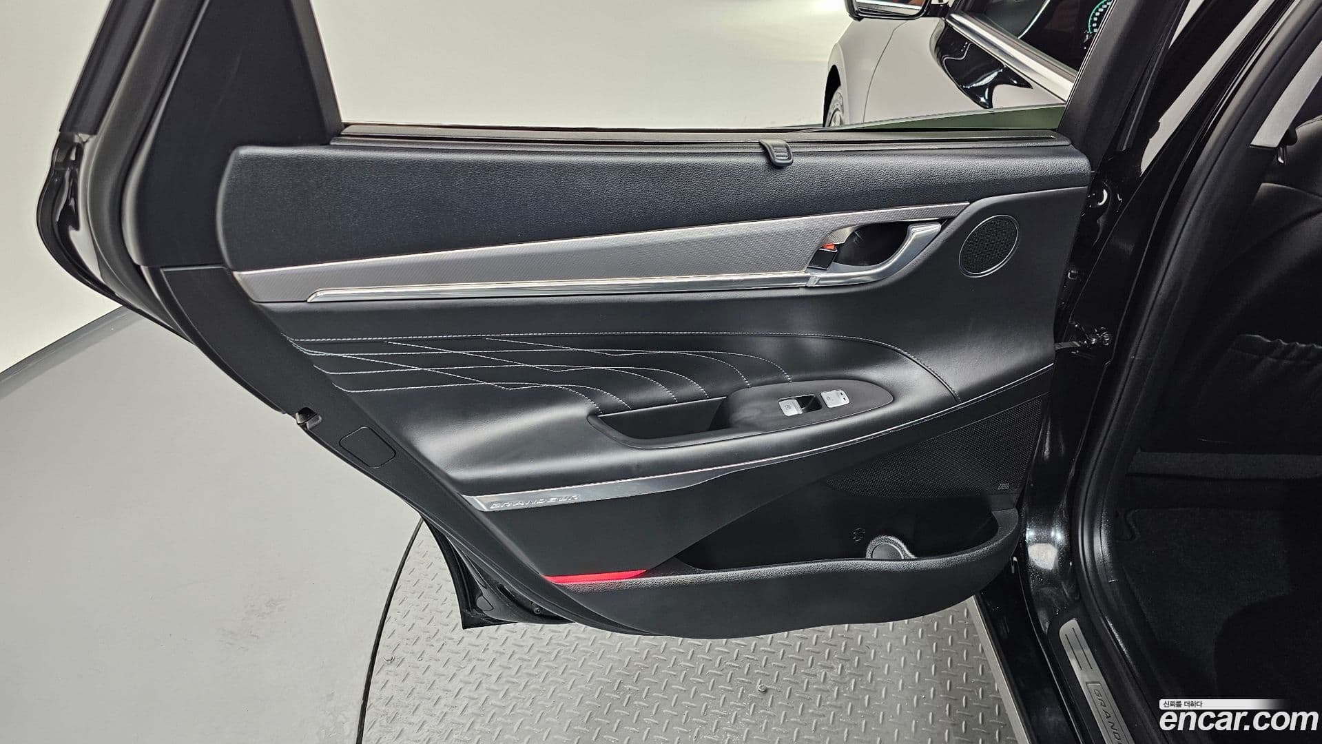 Main__Slider__Photo:Grandeur Hyundai 2022.5-24