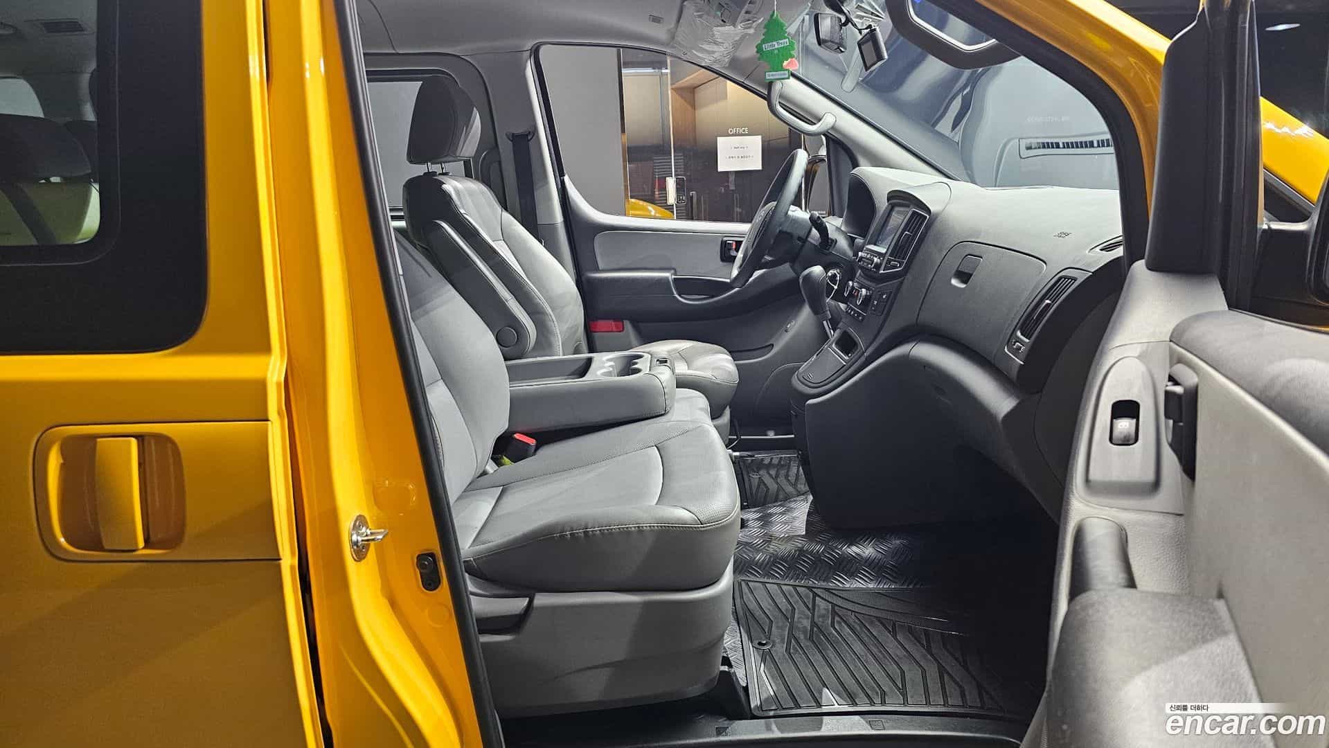 Starex Hyundai 2019.4-OPTION-015