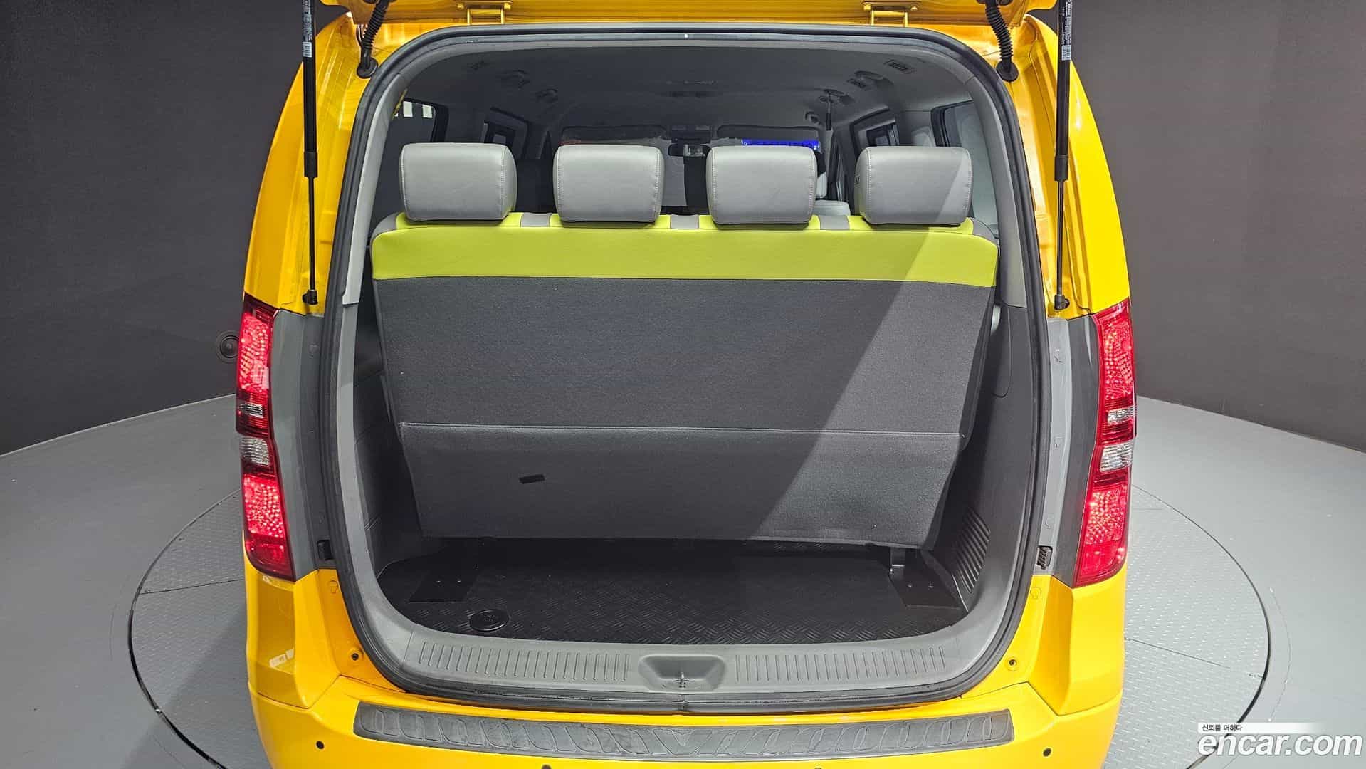 Starex Hyundai 2019.4-OPTION-024