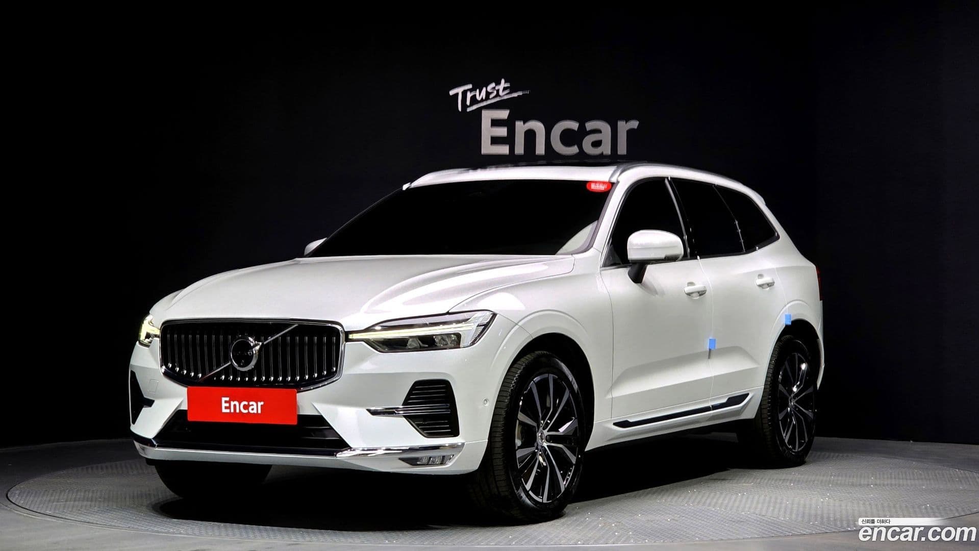 Main__Slider__Photo:XC60 Volvo 2023.11-0