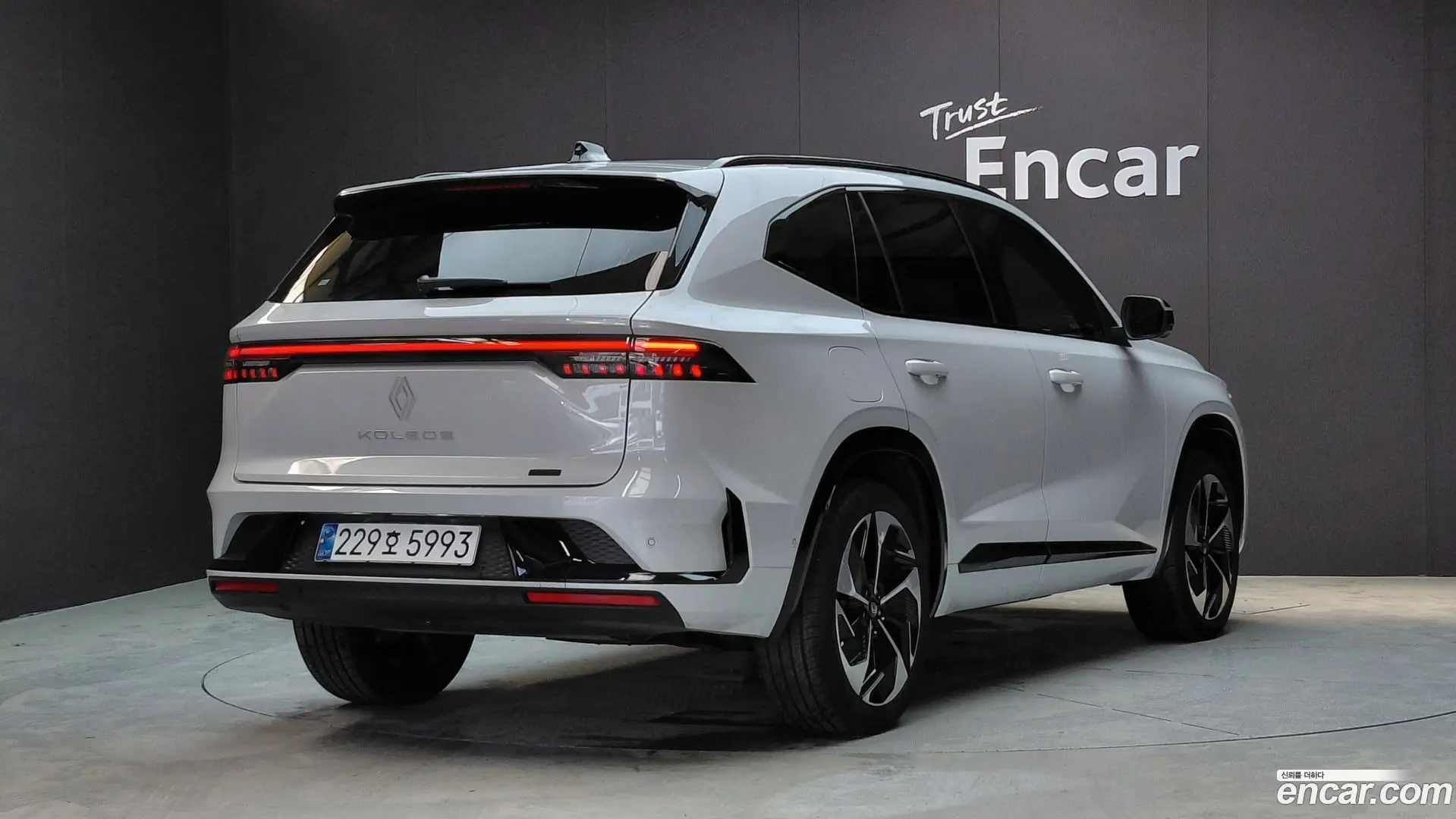 Main__Slider__Photo:Grand Koleos Renault Korea 2024.10-1