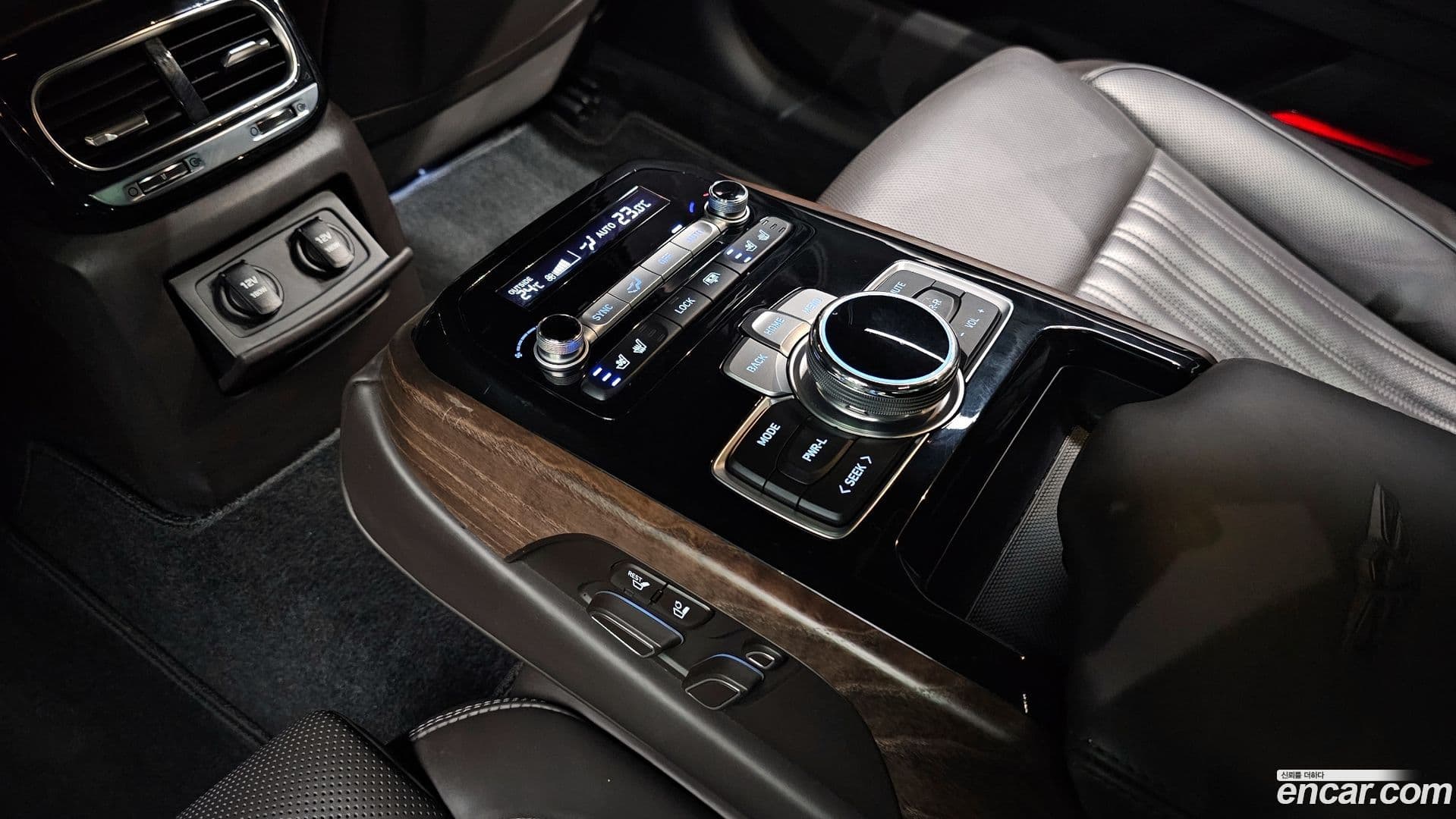 Main__Slider__Photo:G90 Genesis 2021.4-19