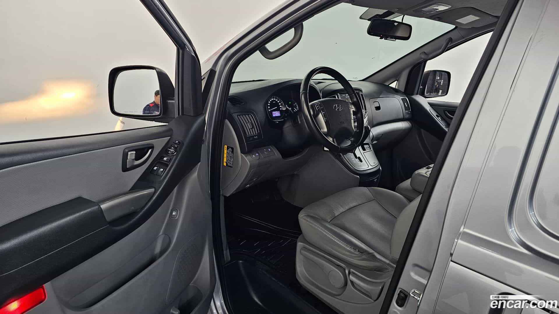 Starex Hyundai 2021.3-INNER-010
