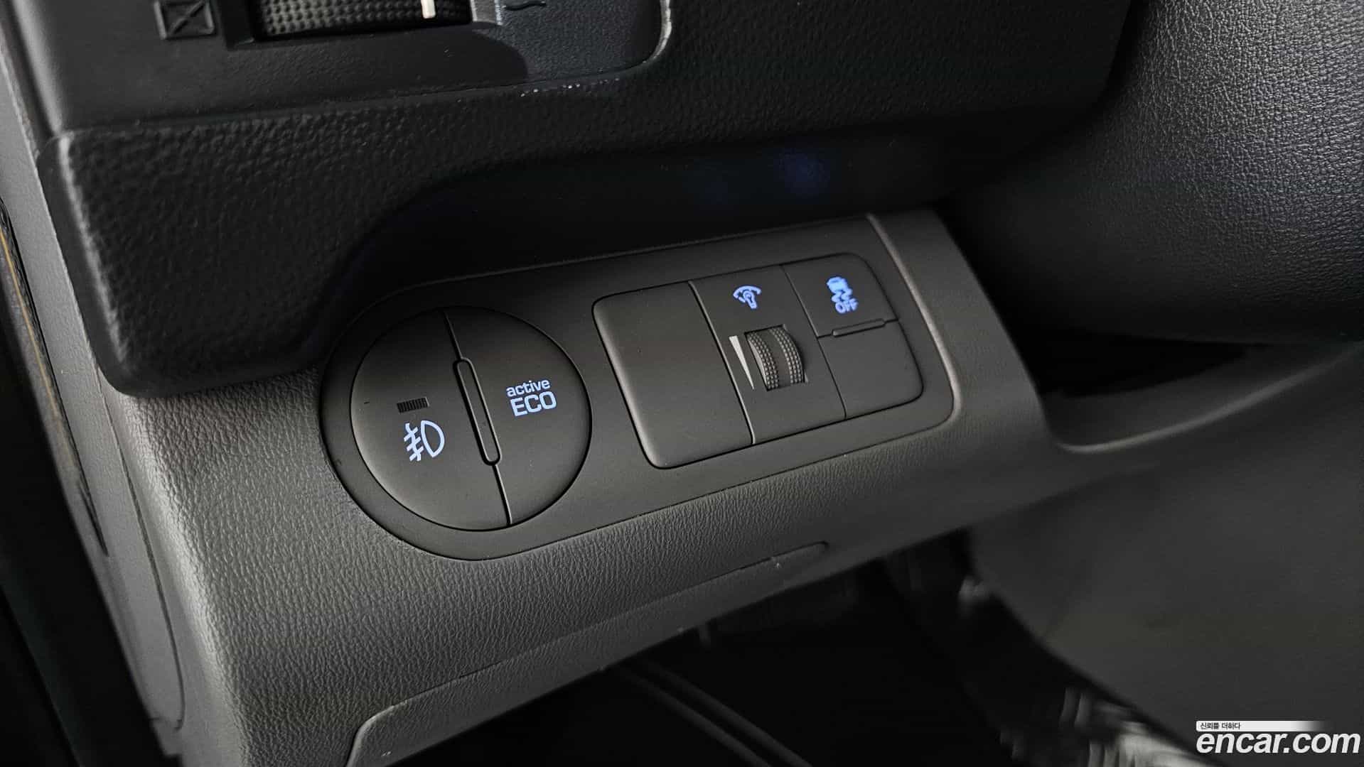 Starex Hyundai 2021.3-OPTION-020