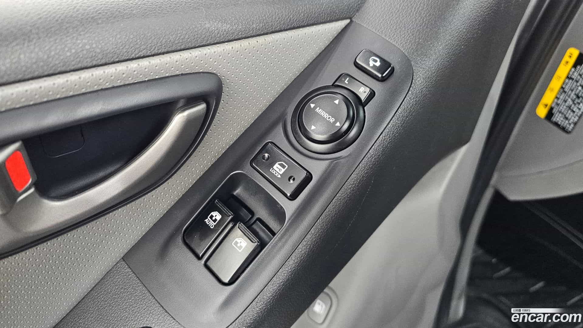 Starex Hyundai 2021.3-OPTION-023