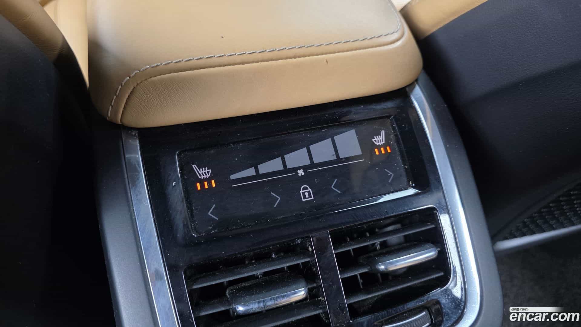 XC60 Volvo 2019.1-OPTION-022