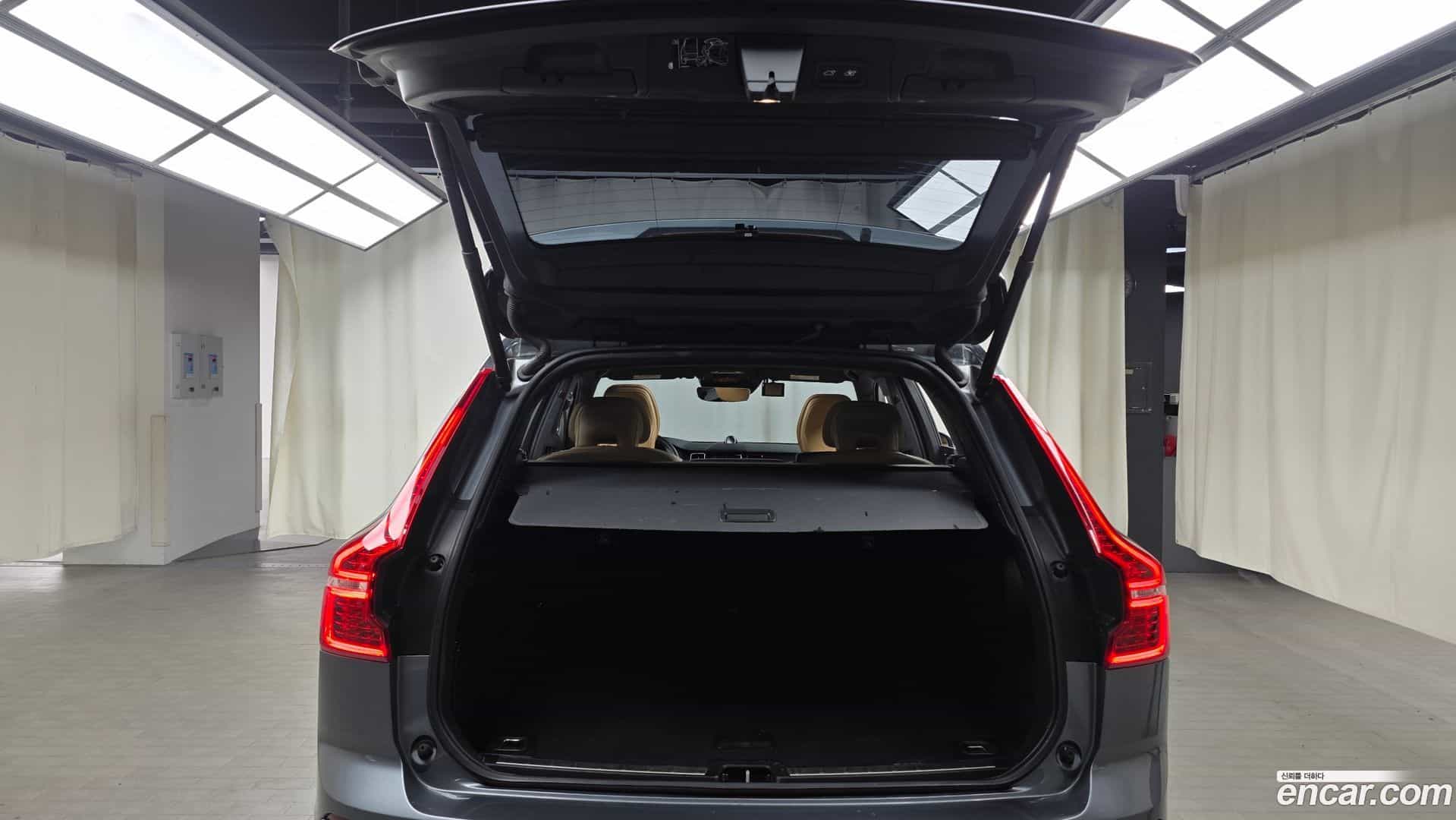 XC60 Volvo 2019.1-OPTION-024