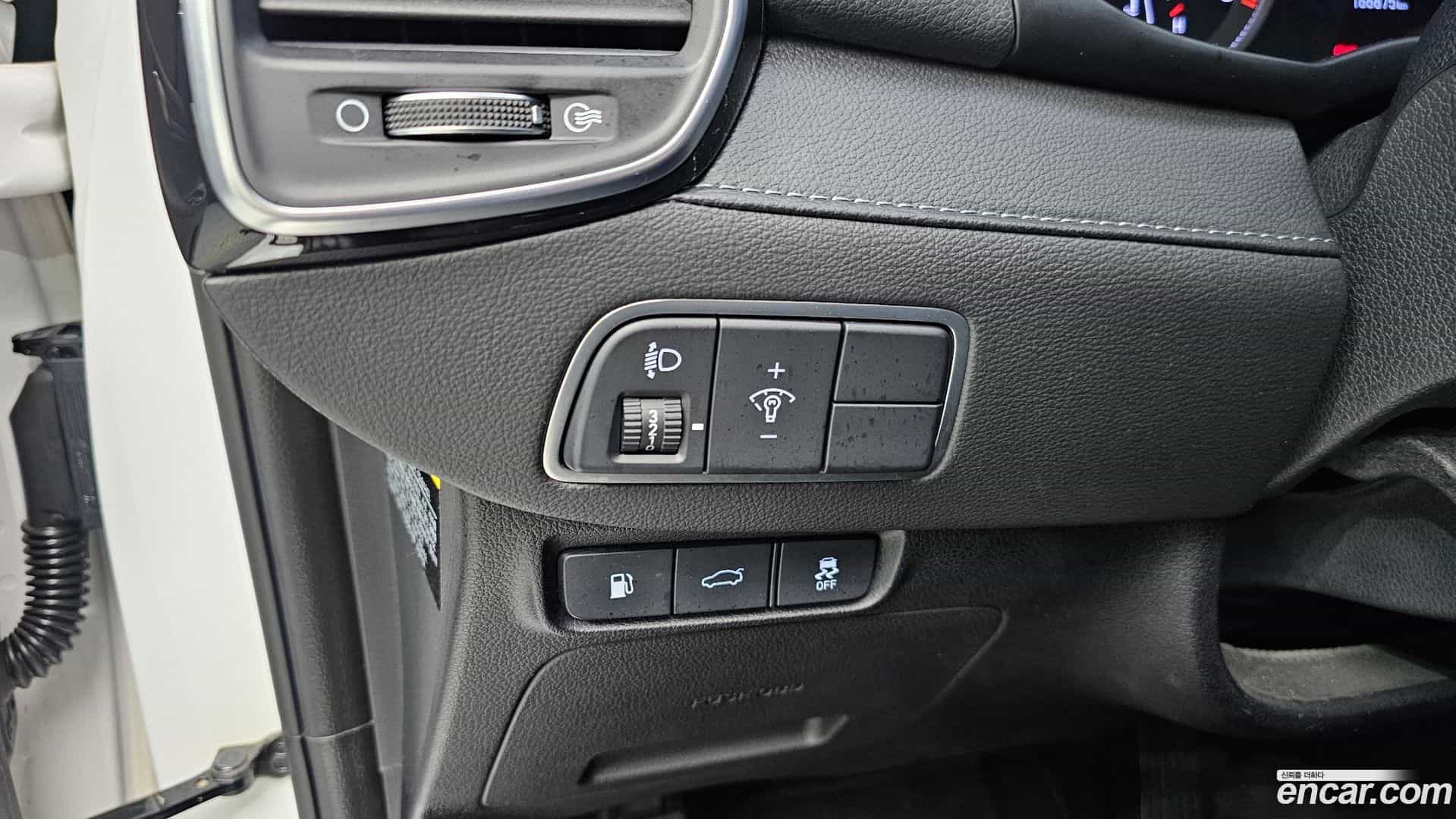 Grandeur Hyundai 2017.5-OPTION-021