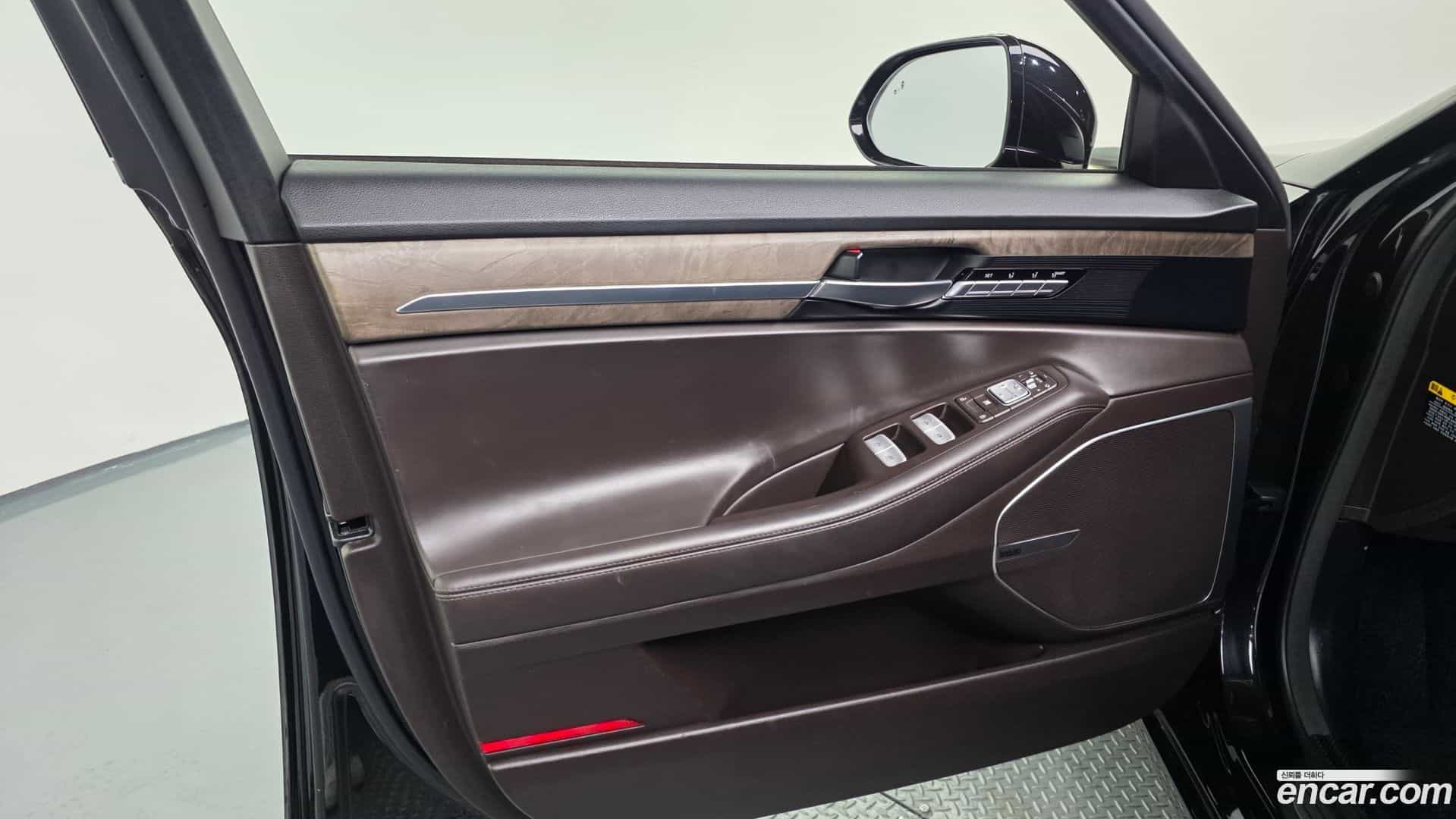 G90 Genesis 2019.4-INNER-034