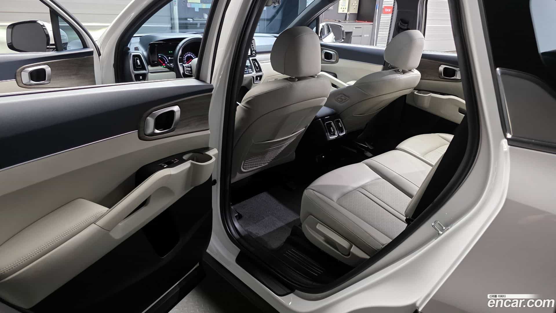 Sorento Kia 2022.1-OPTION-015