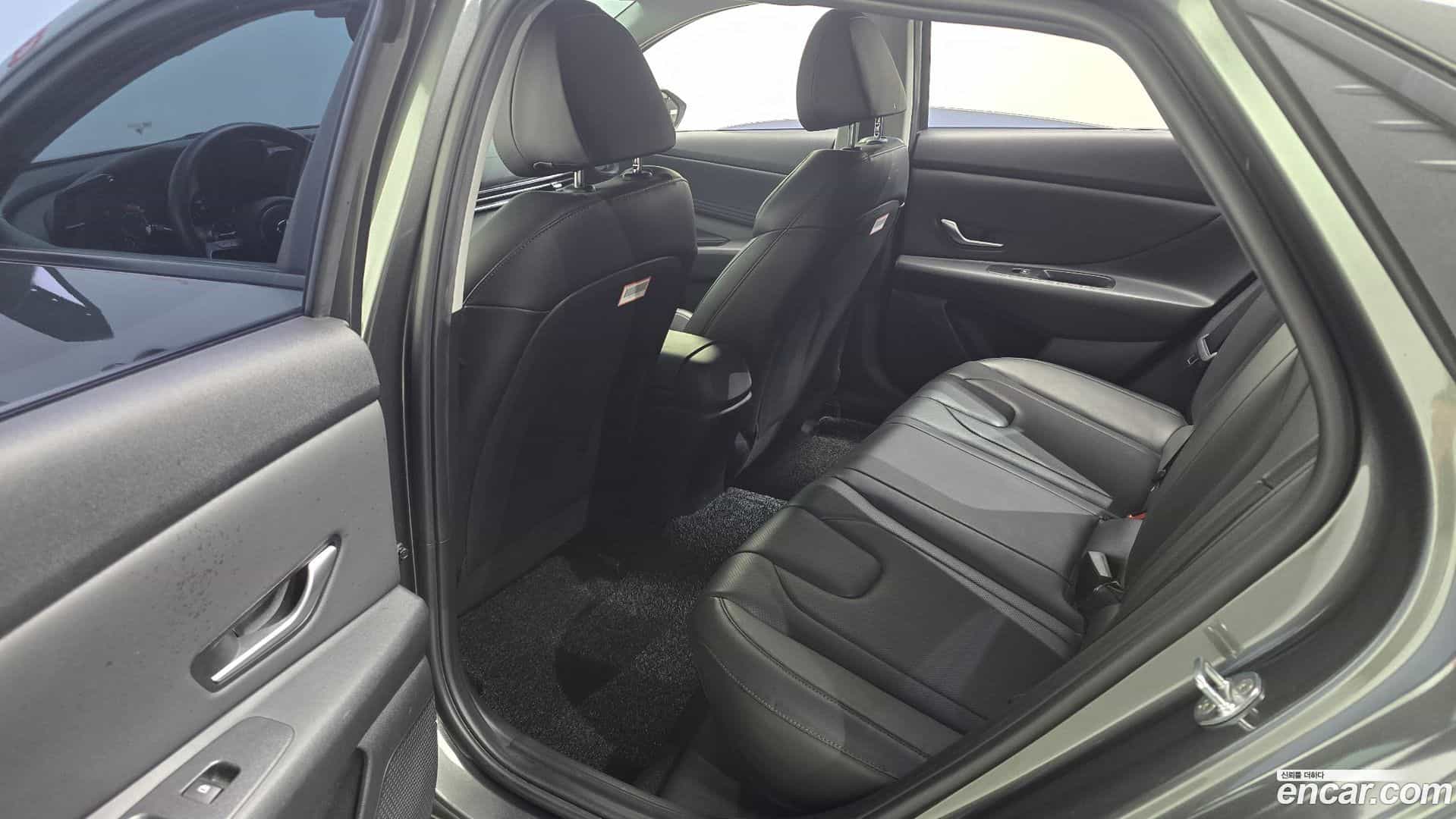 AVANTE Hyundai 2022.6-OPTION-015
