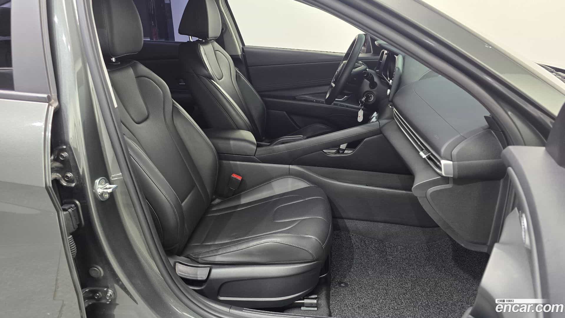 AVANTE Hyundai 2022.6-OPTION-016