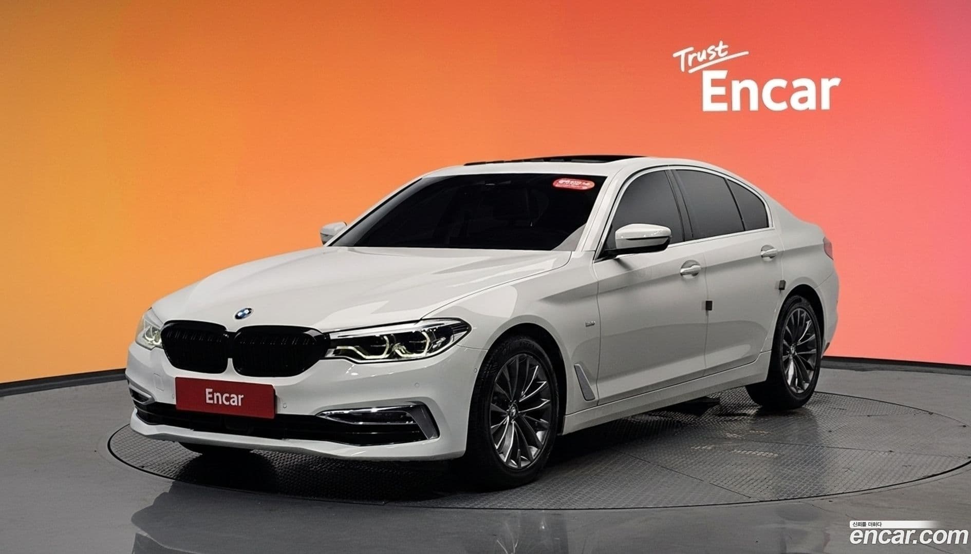 Main__Slider__Photo:5-Series BMW 2018.5-0
