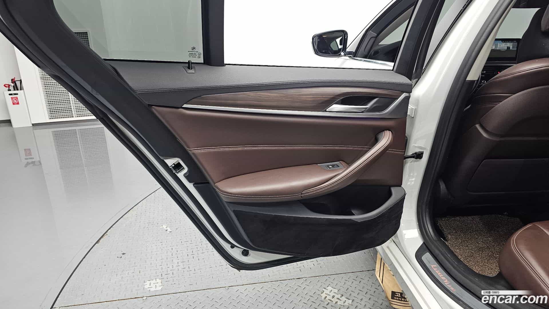 5-Series BMW 2018.5-INNER-035