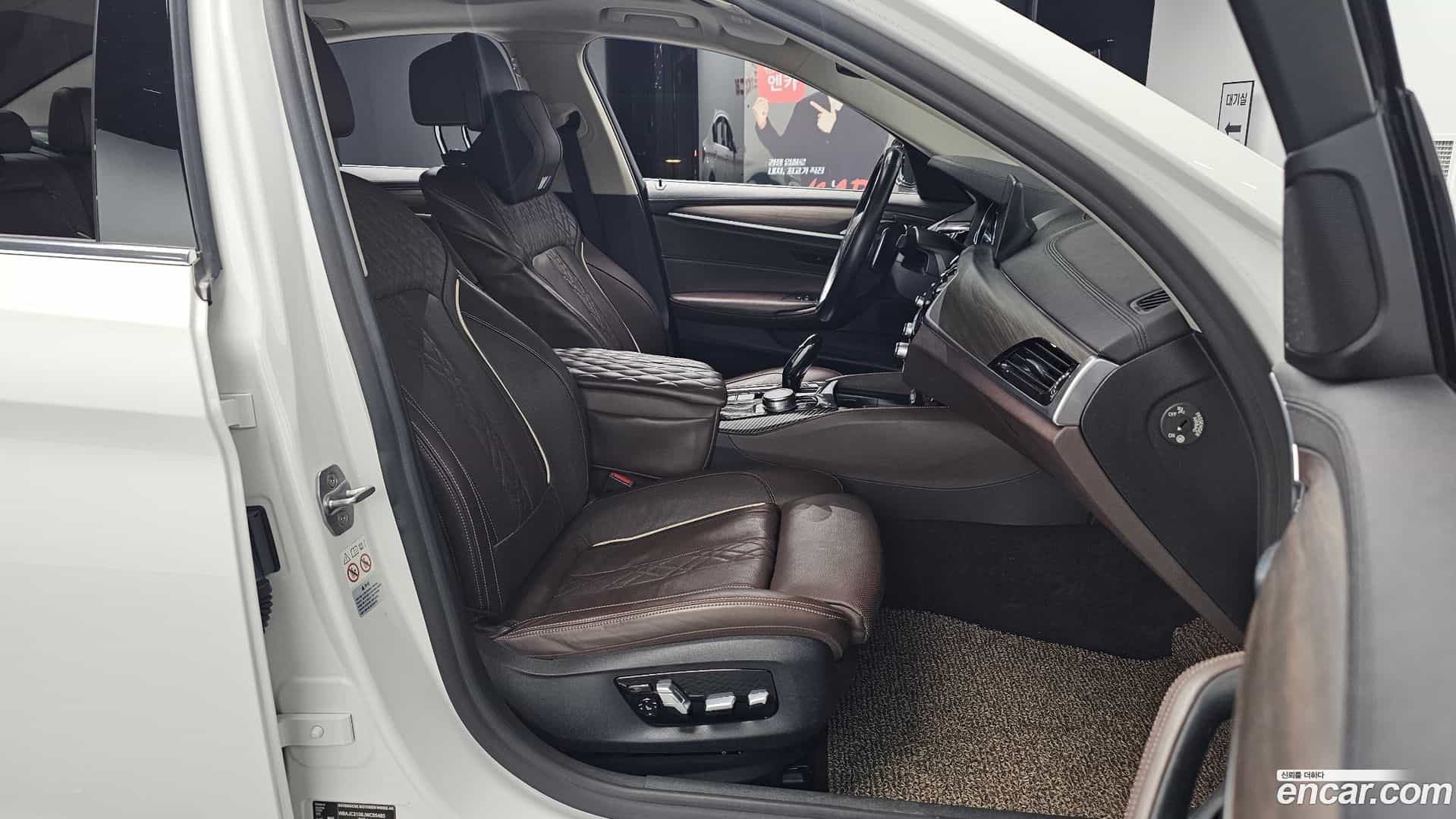 5-Series BMW 2018.5-INNER-036
