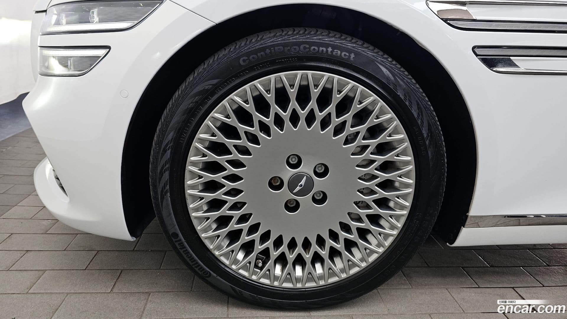 Main__Slider__Photo:G80 Genesis 2022.2-4
