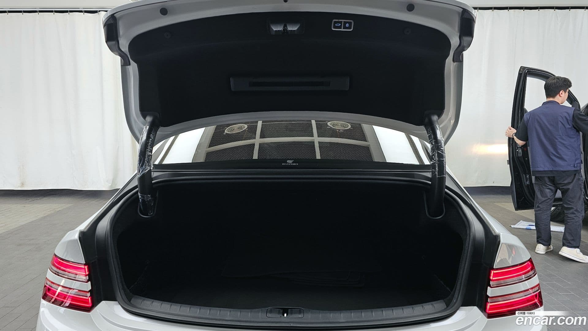 Main__Slider__Photo:G80 Genesis 2022.2-19