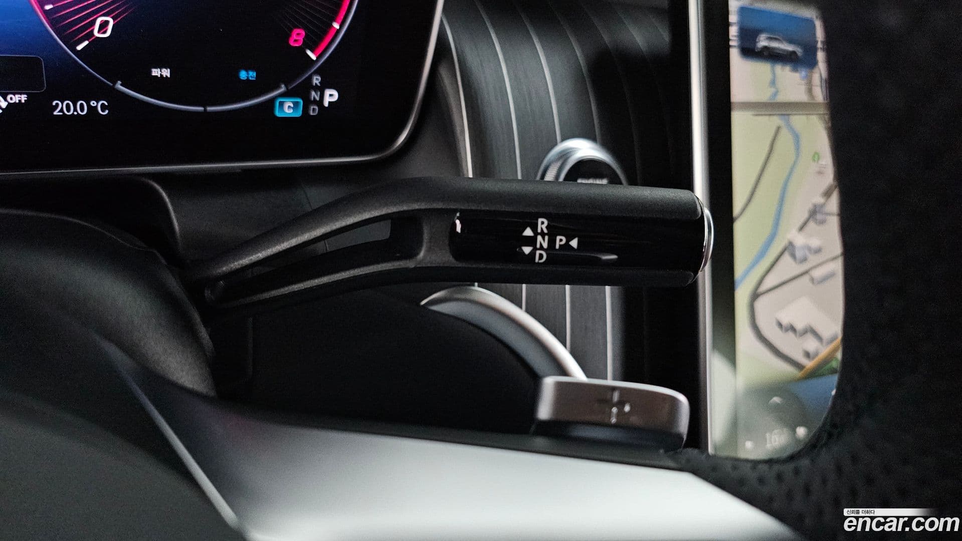 Main__Slider__Photo:GLC-Class Mercedes-Benz 2024.7-8