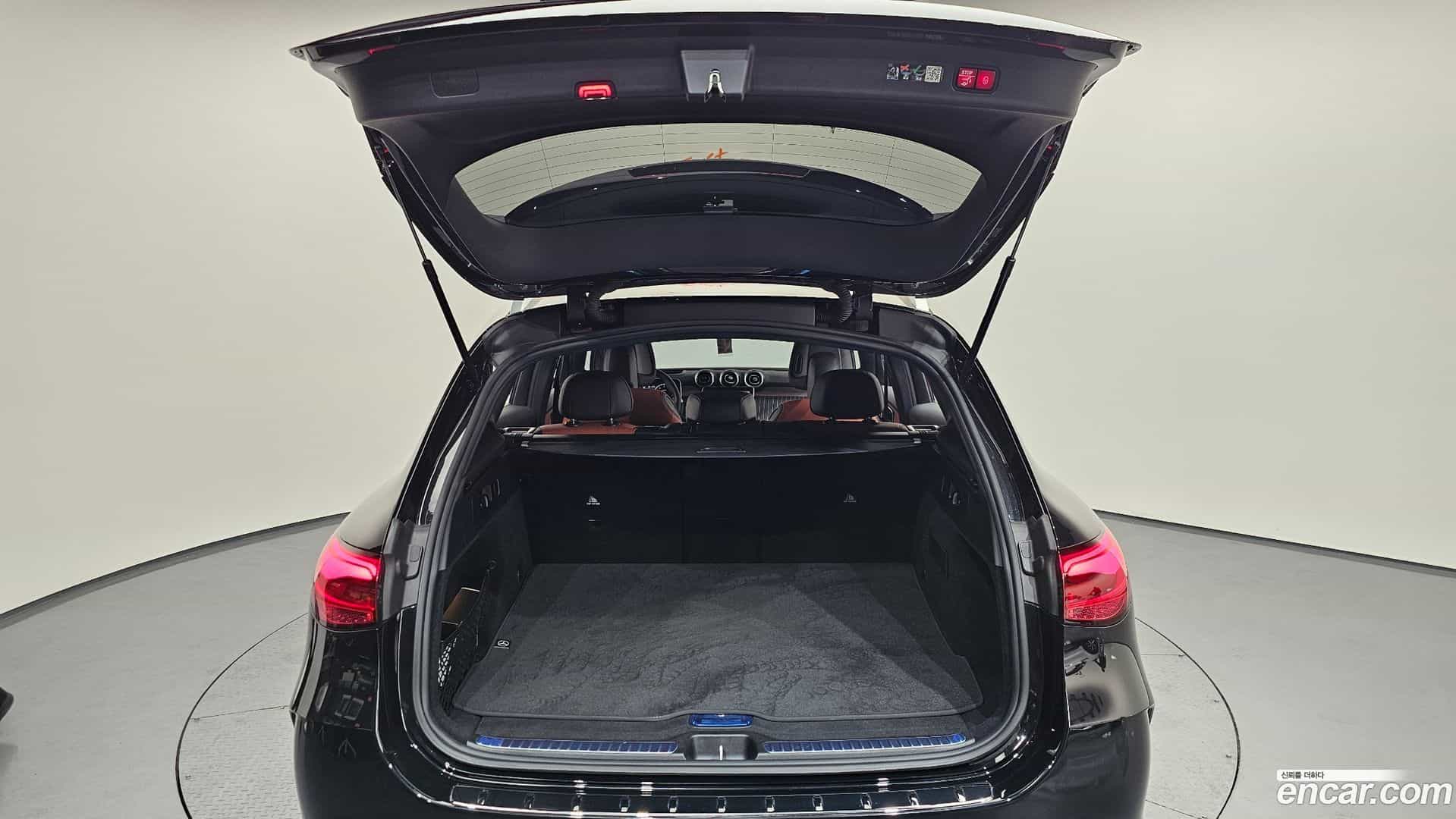 GLC-Class Mercedes-Benz 2024.7-OPTION-048