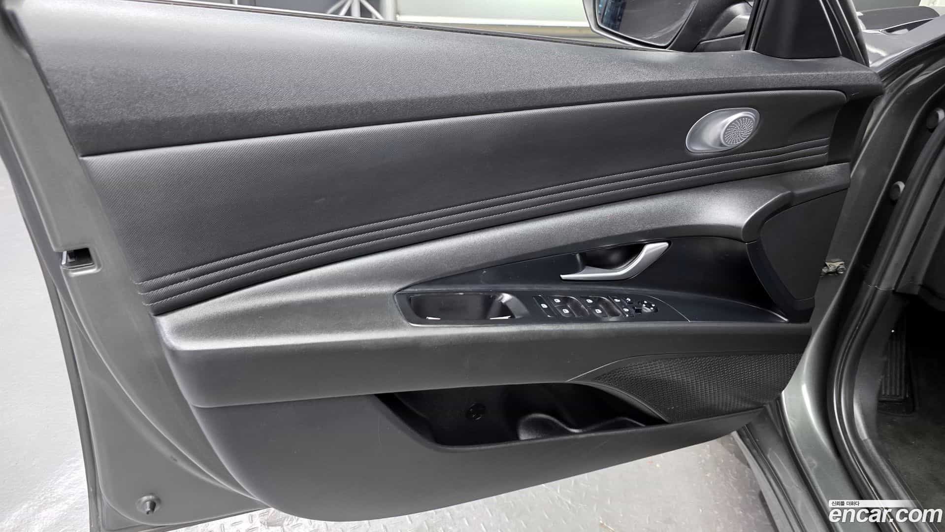 AVANTE Hyundai 2022.3-INNER-034