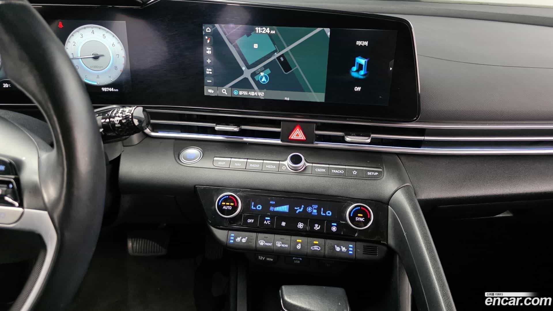 AVANTE Hyundai 2022.3-OPTION-042